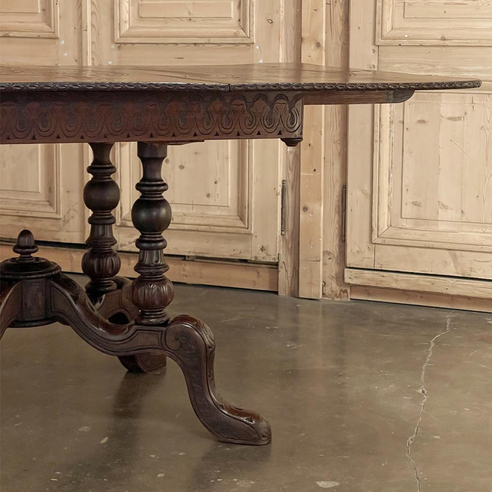 Table de salle à manger du XIXe siècle par Horrix avec feuille sculptée d'origine en vente 4