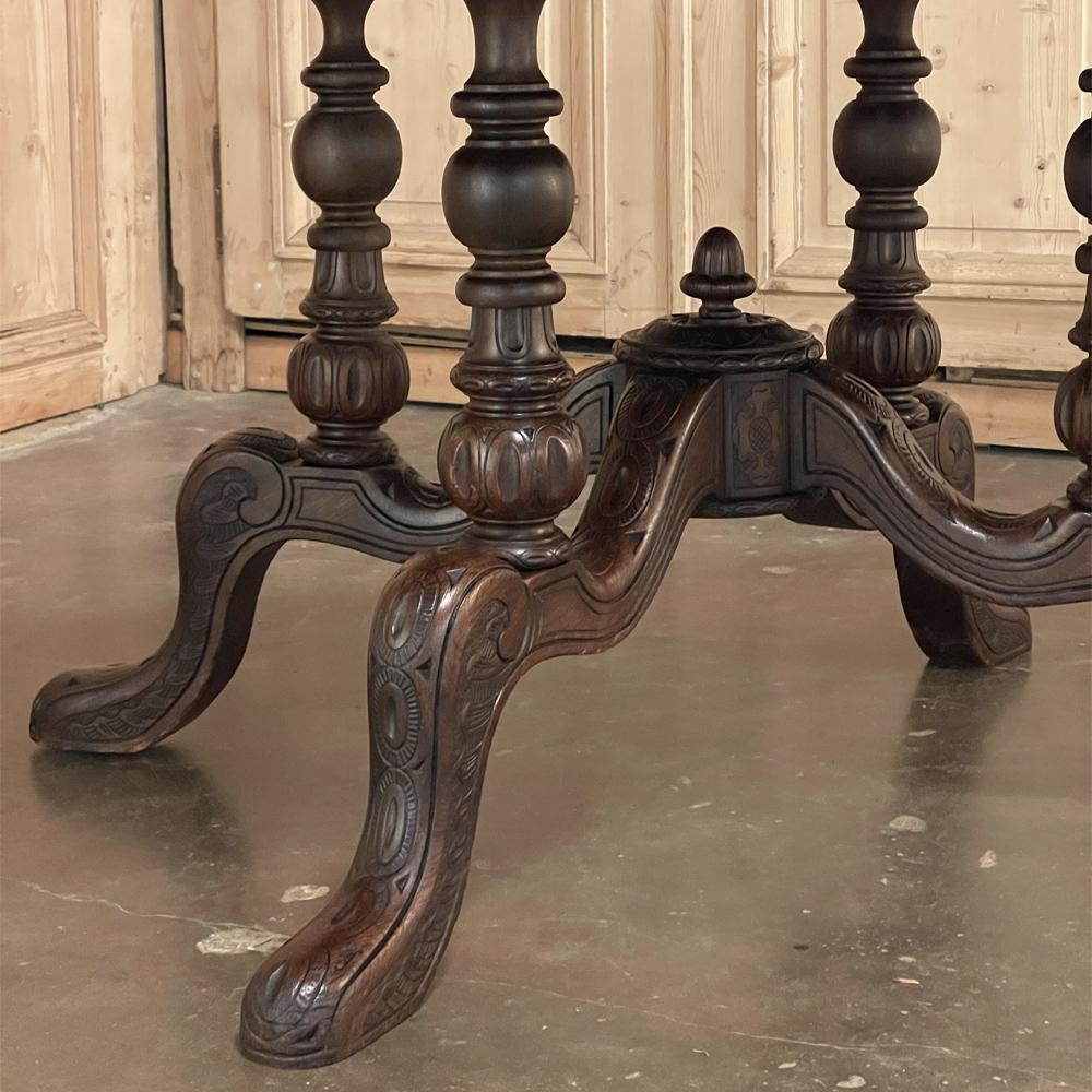 19th Century, Dining Table by Horrix with Original Carved Leaf For Sale 8