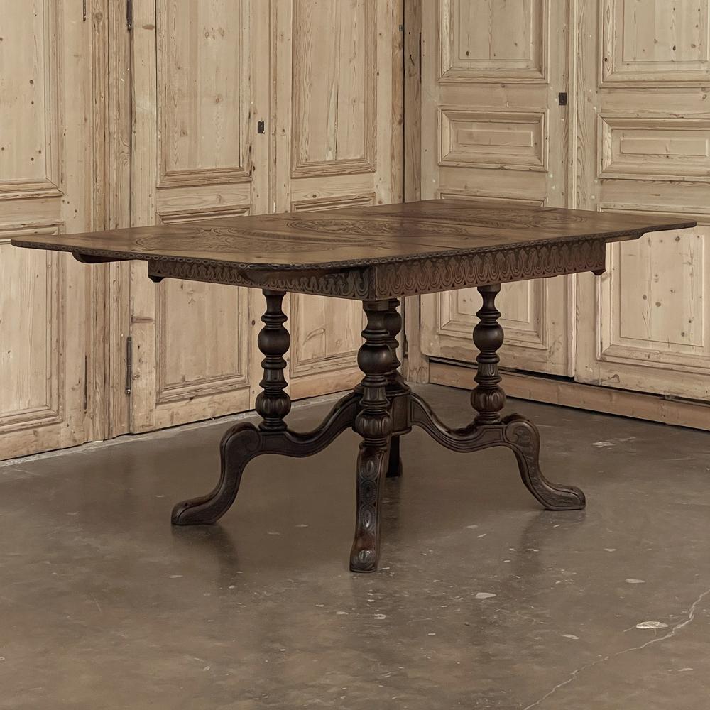 19th Century, Dining Table by Horrix with Original Carved Leaf For Sale 10