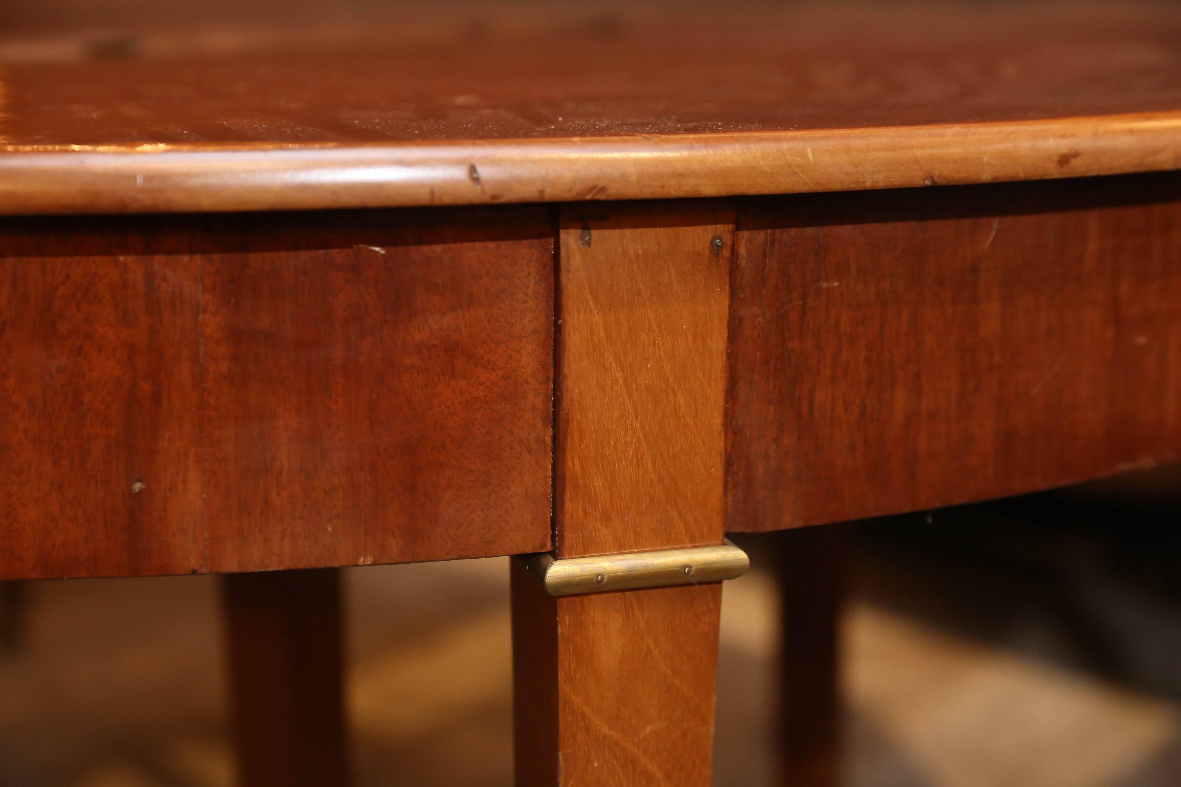 19th Century Directoire Mahogany Dining Table with five leaves For Sale 1