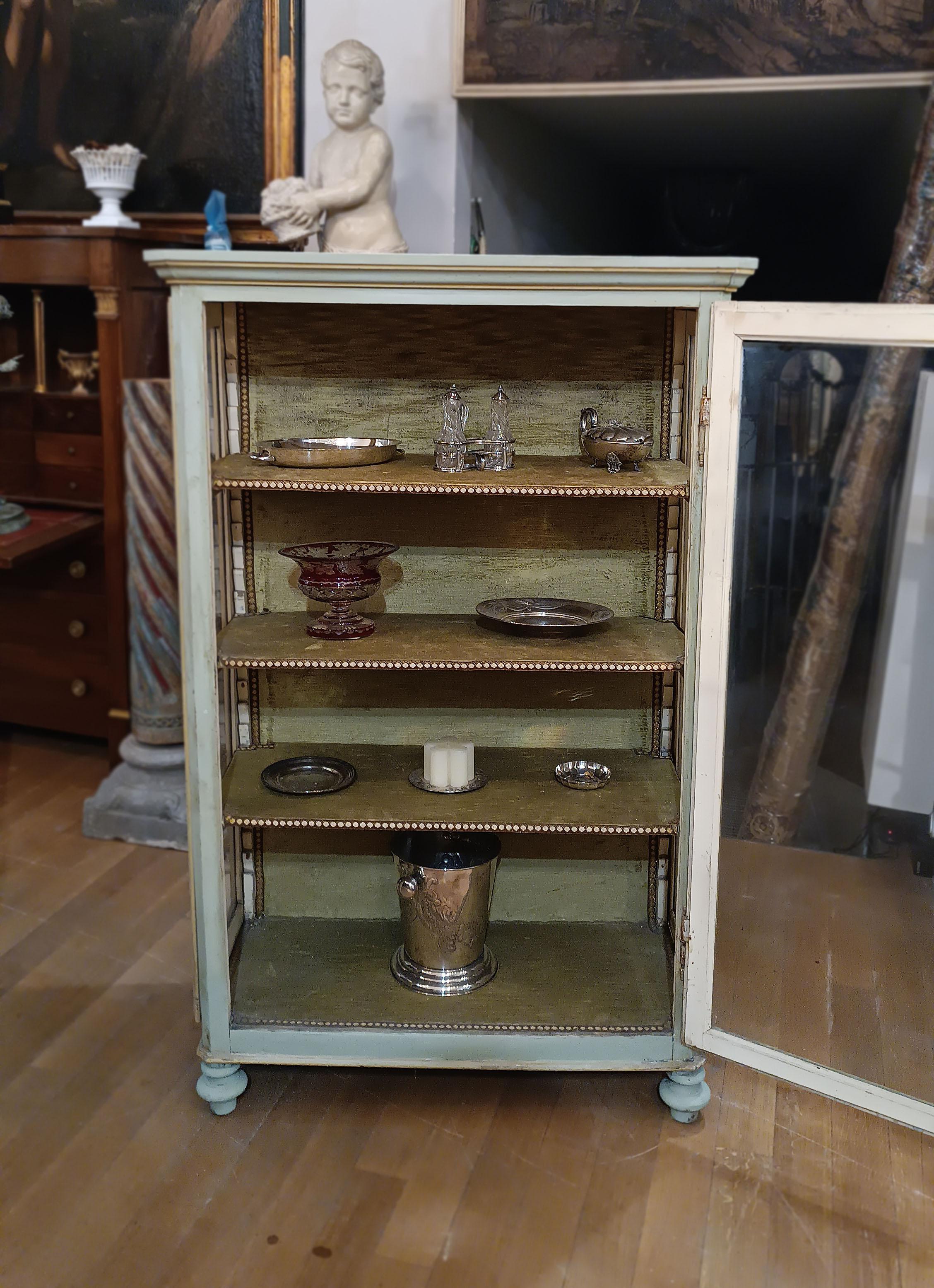  19th CENTURY DISPLAY CABINET IN PAINTED GREEN AND YELLOW POPLAR  For Sale 1