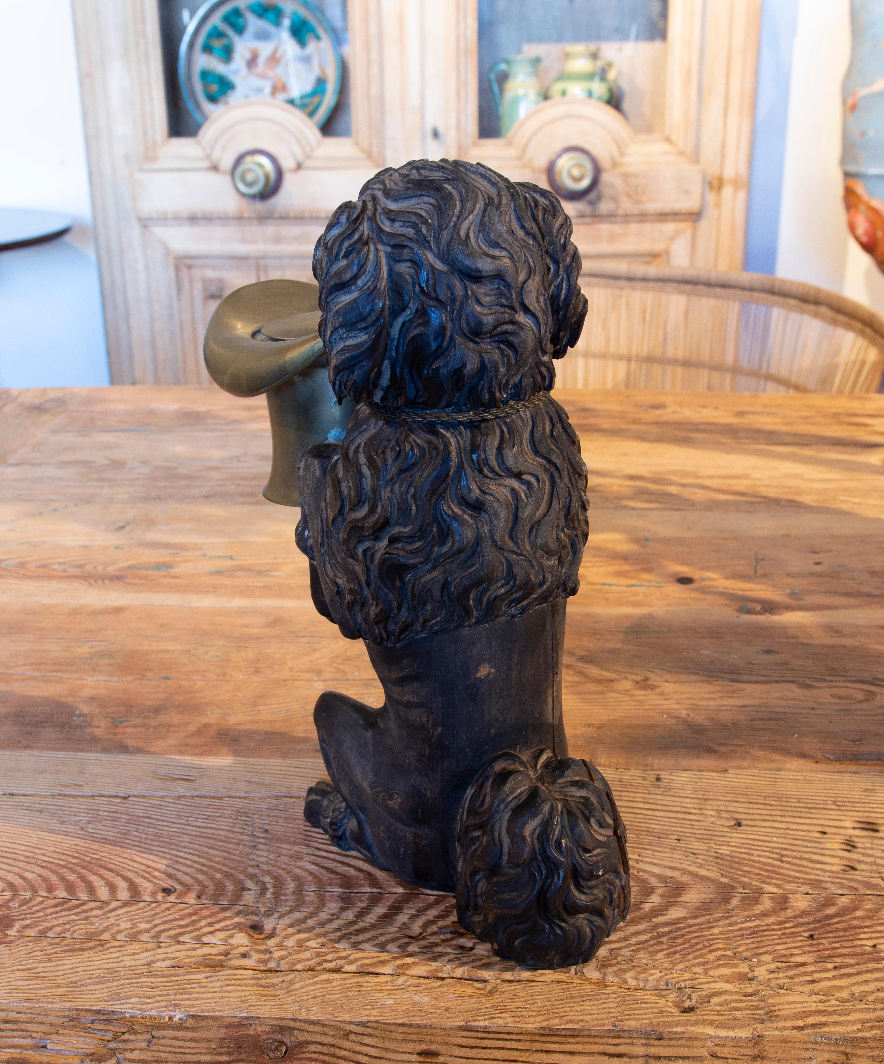 19th Century Dog-Shaped Scrip in the Shape of a Bronze Hat For Sale 1