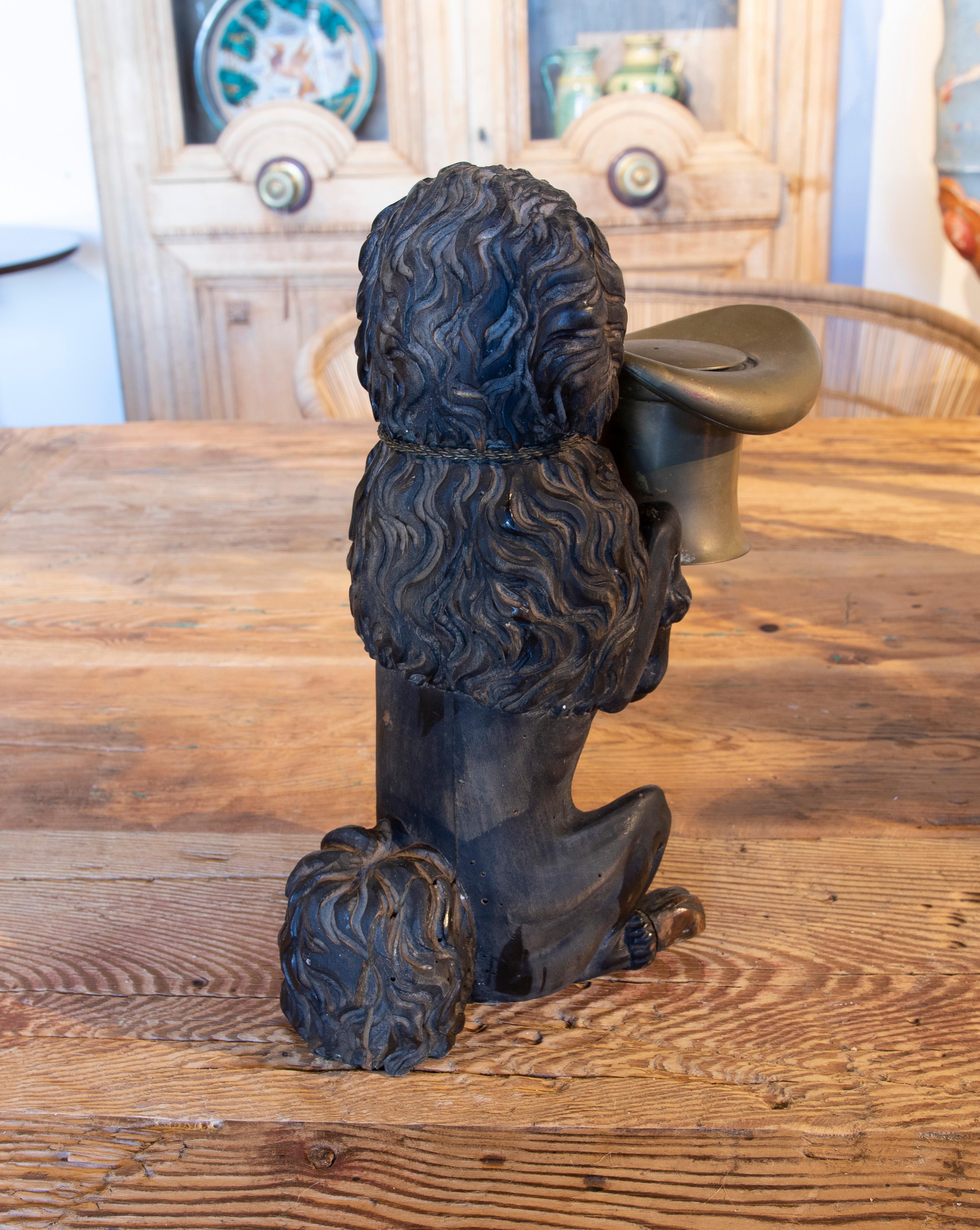 19th Century Dog-Shaped Scrip in the Shape of a Bronze Hat 3