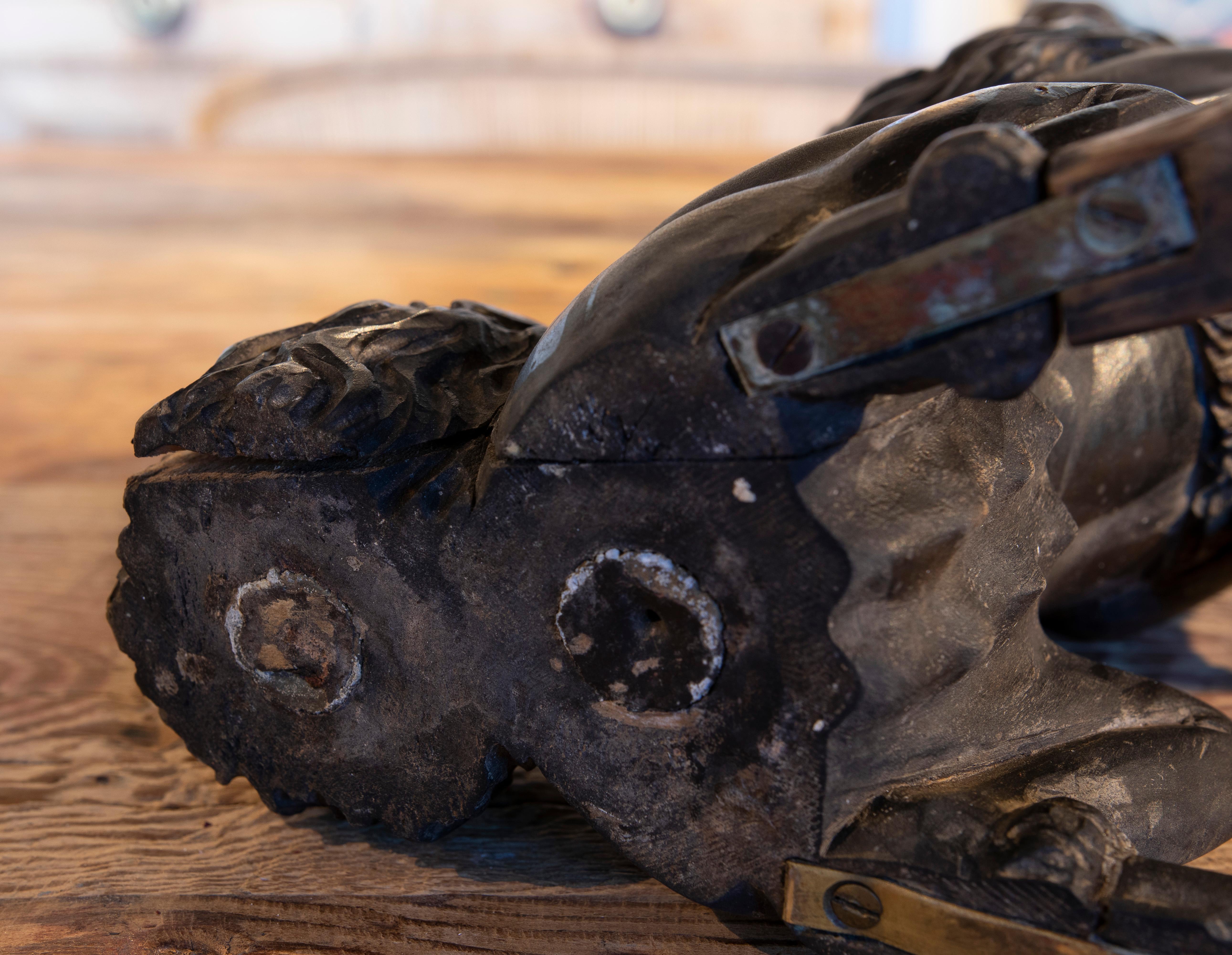 19th Century Dog-Shaped Scrip in the Shape of a Bronze Hat For Sale 5