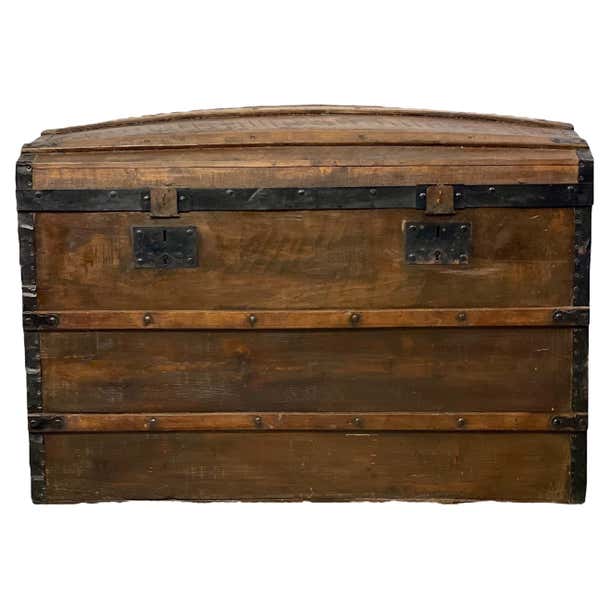19th Century Dome Top Trunk, Circa 1880 For Sale at 1stDibs