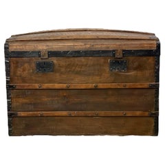Baúl con cúpula del siglo XIX, circa 1880