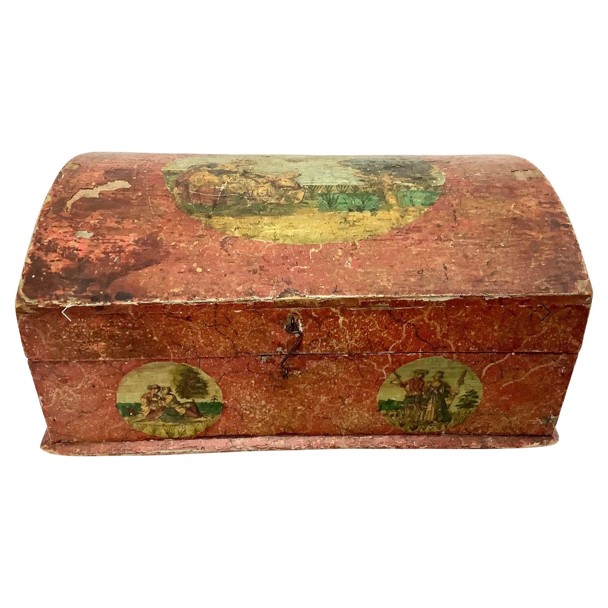 Caja de madera del siglo XIX pintada con cúpula y decoupage