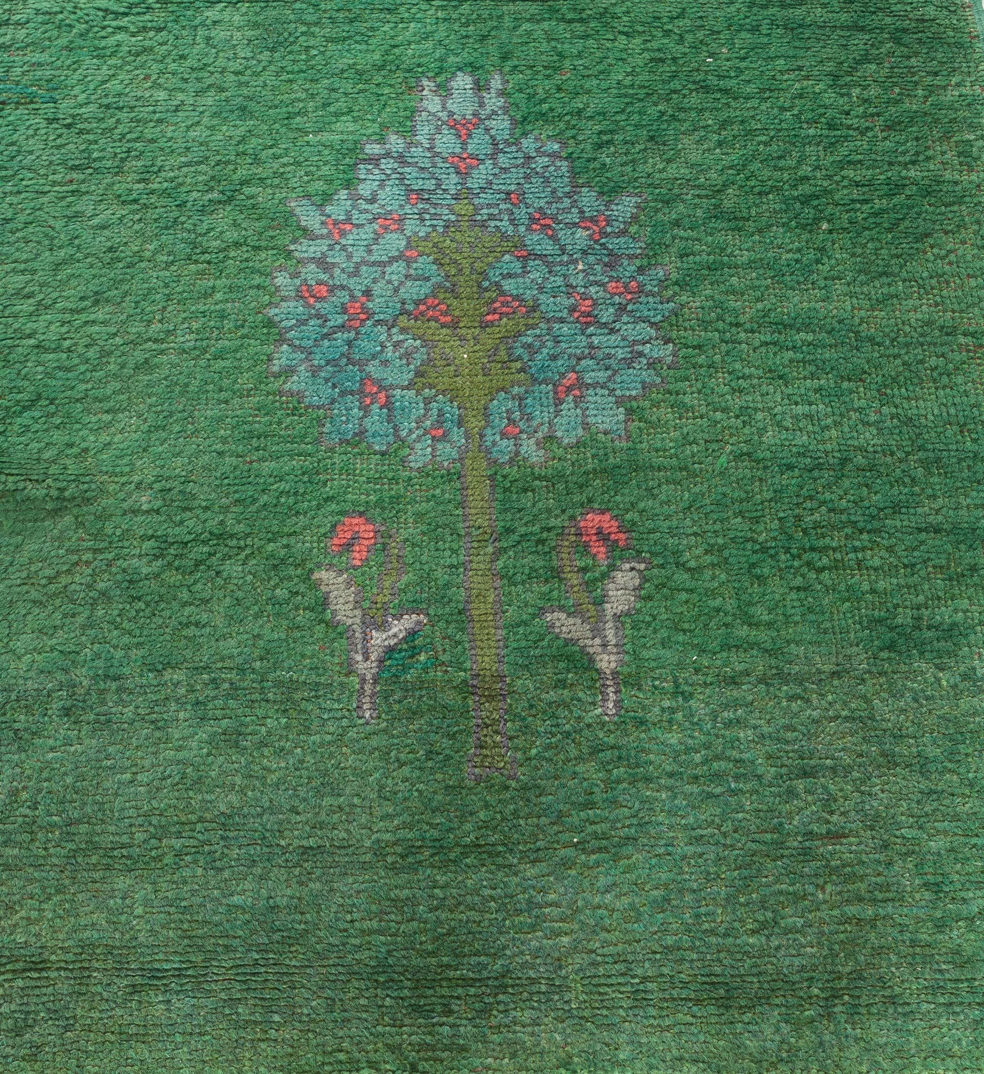 Britannique Tapis Fragment Donegal de Doris Leslie Blau 19ème siècle par Cfa Voysey en vente