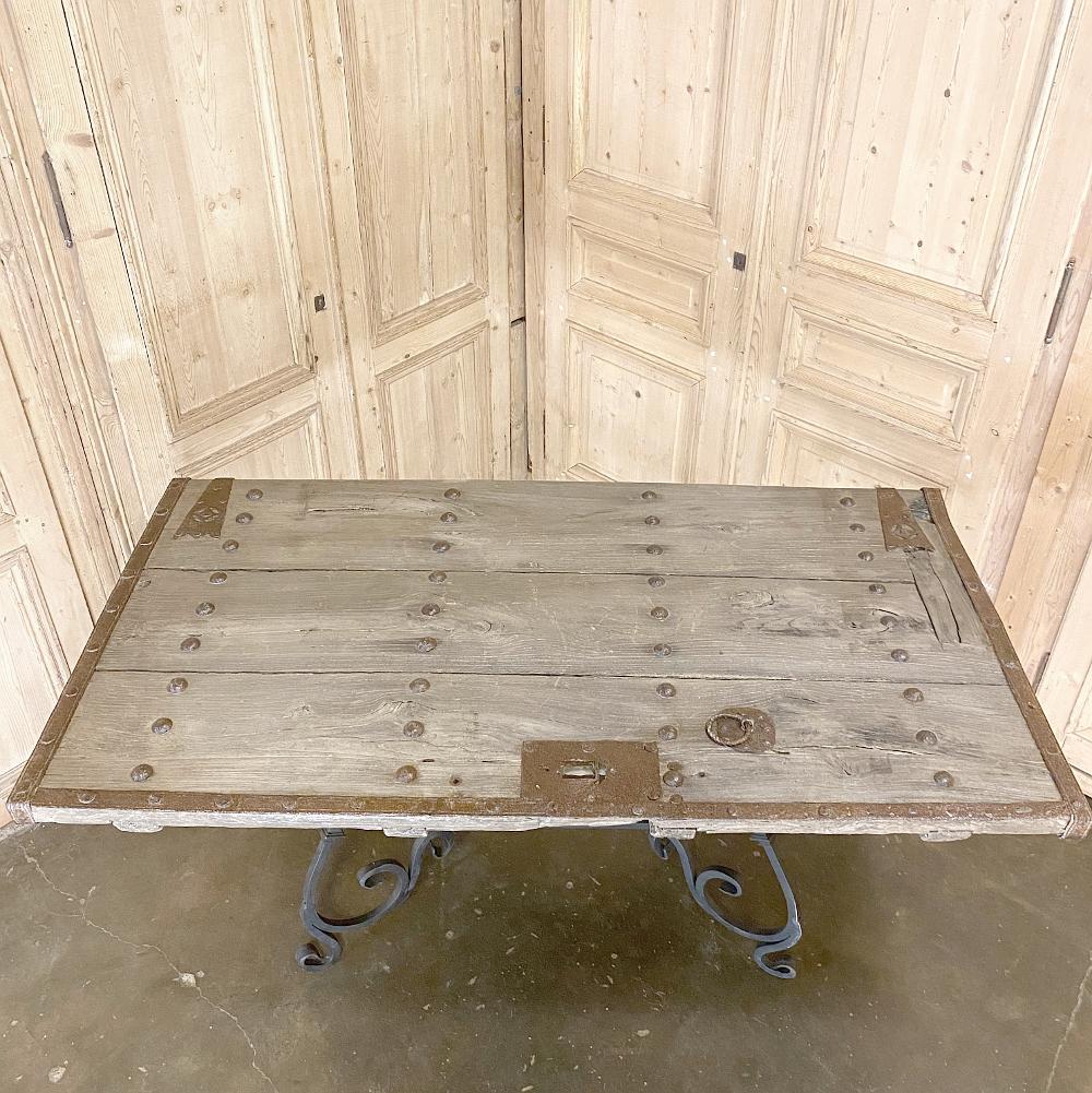 Balkanique Table de salle à manger du 19ème siècle transformée en table en fer forgé en vente