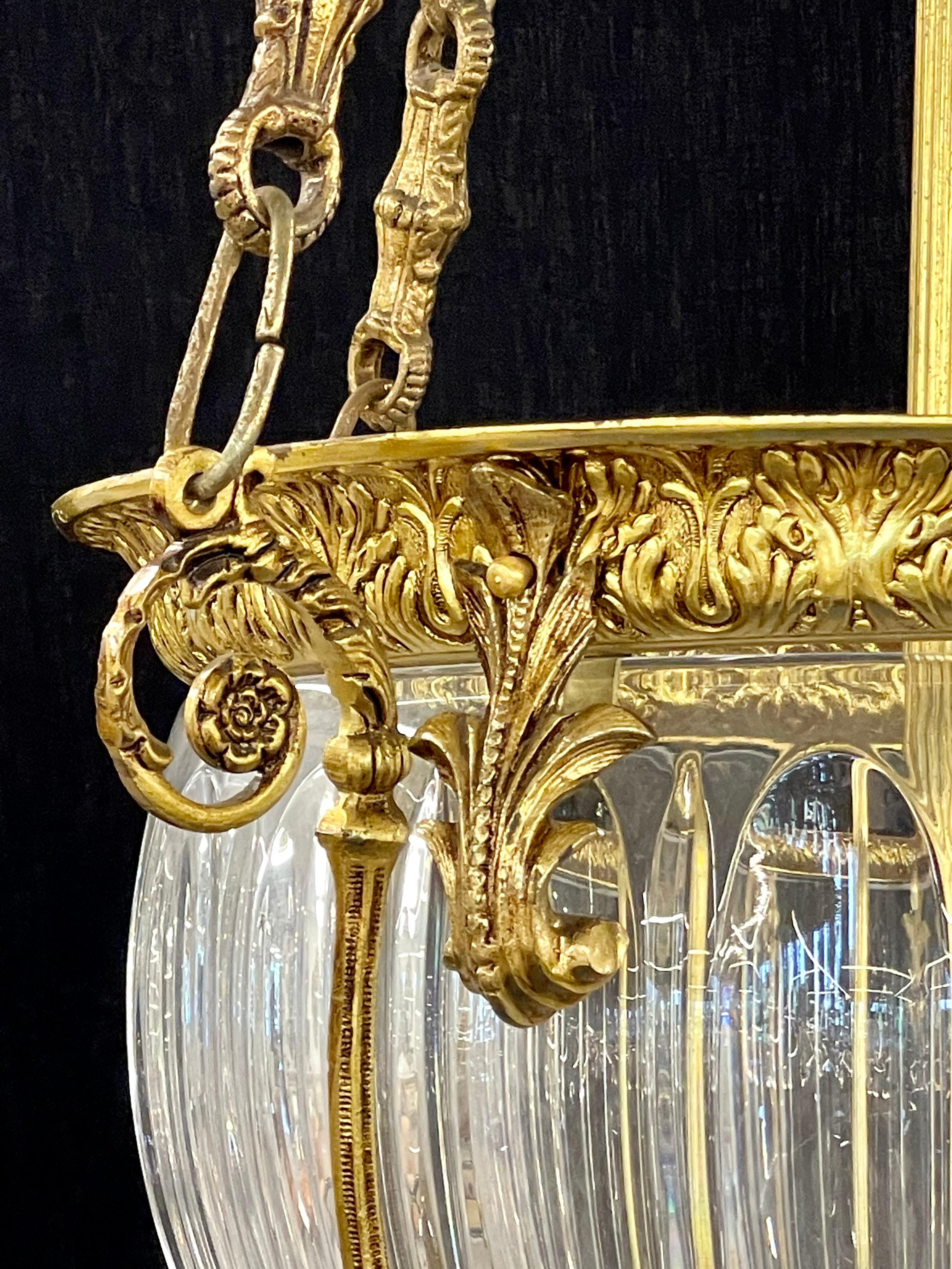Doré Lustre en bronze doré du XIXe siècle, style Louis XVI Dome en vente