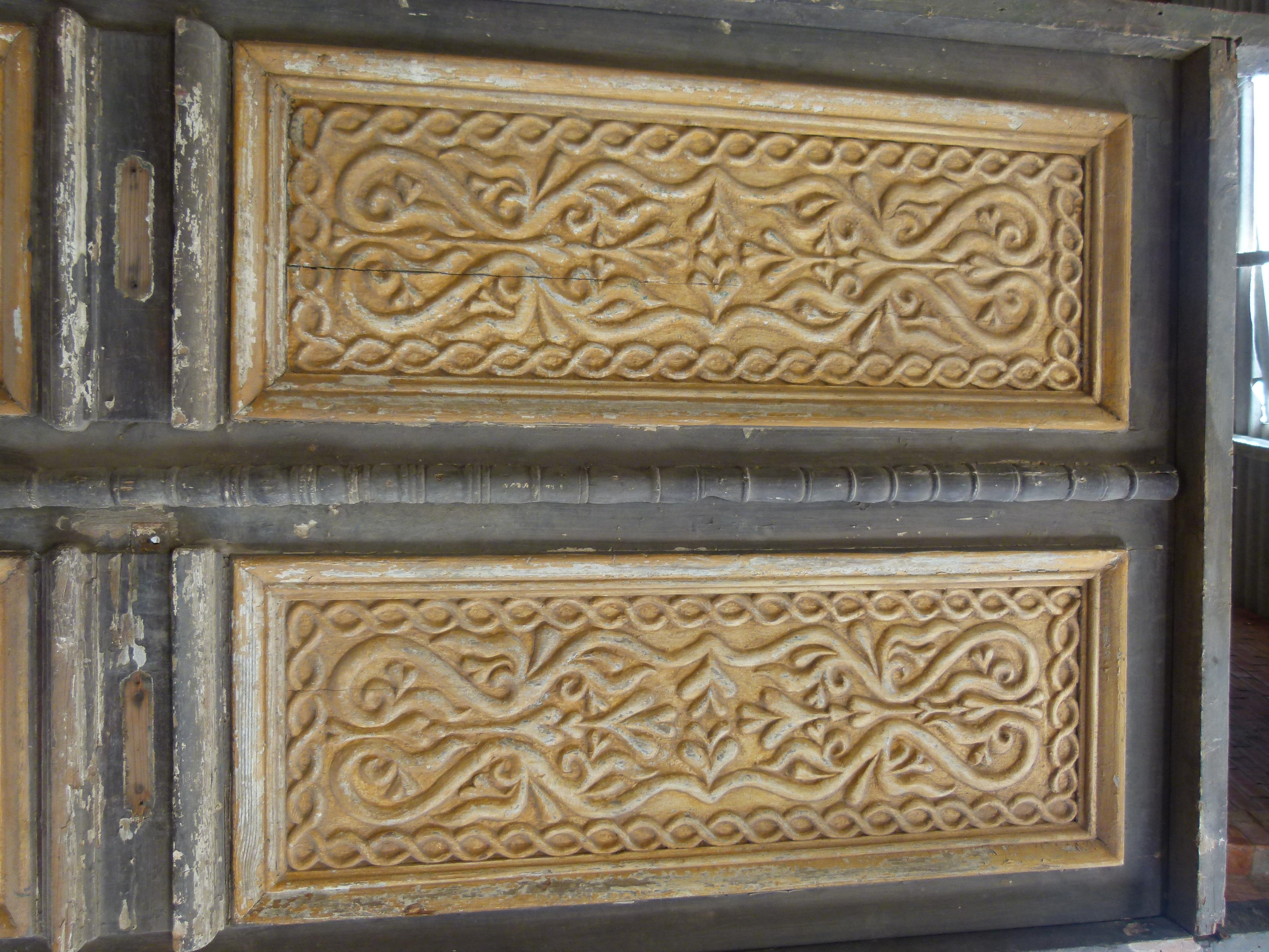 Doppeltür im Art nouveau-Stil des 19. Jahrhunderts, Spanien (Geschnitzt) im Angebot