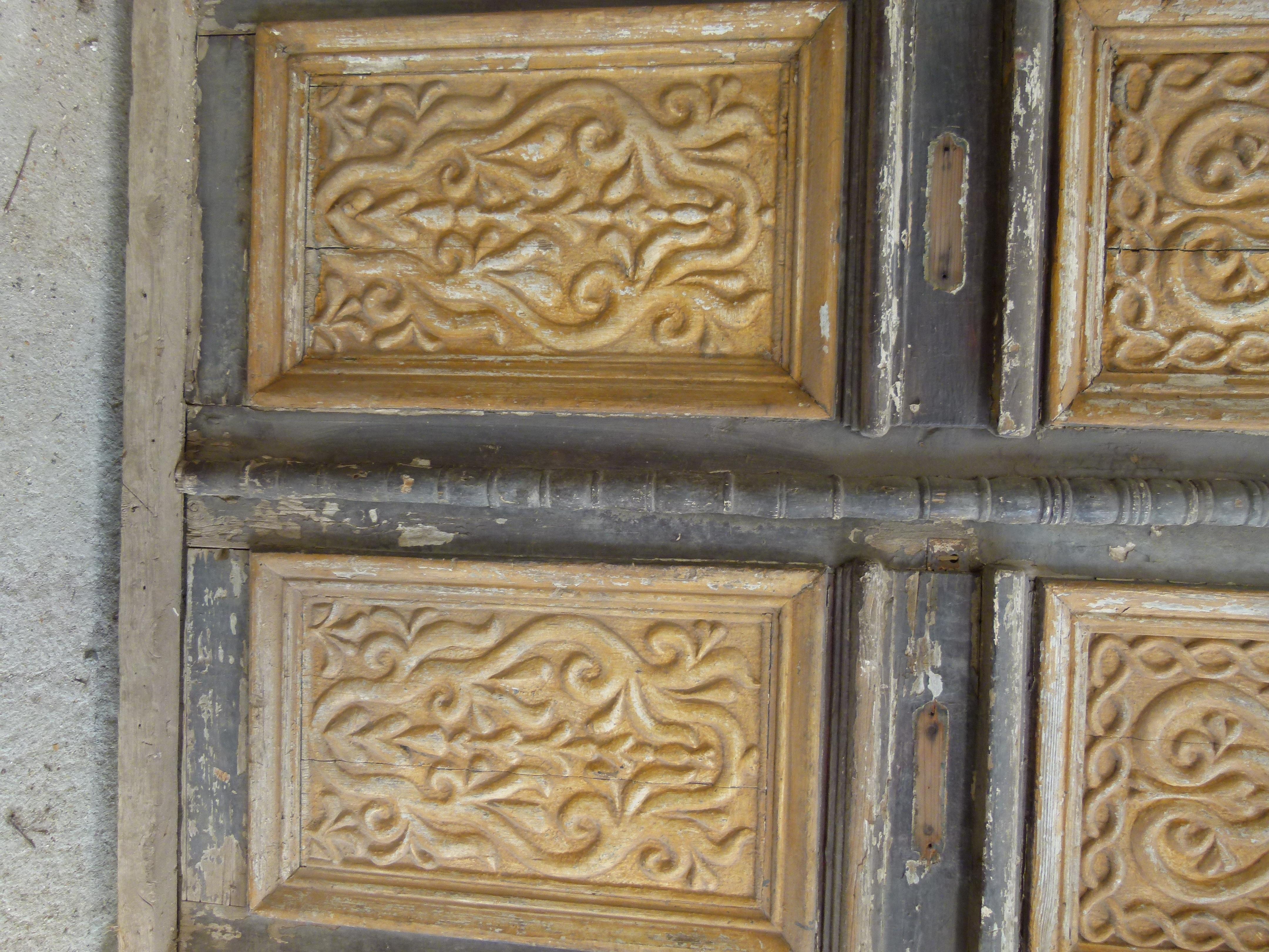 Doppeltür im Art nouveau-Stil des 19. Jahrhunderts, Spanien im Zustand „Starke Gebrauchsspuren“ im Angebot in Vulpellac, Girona