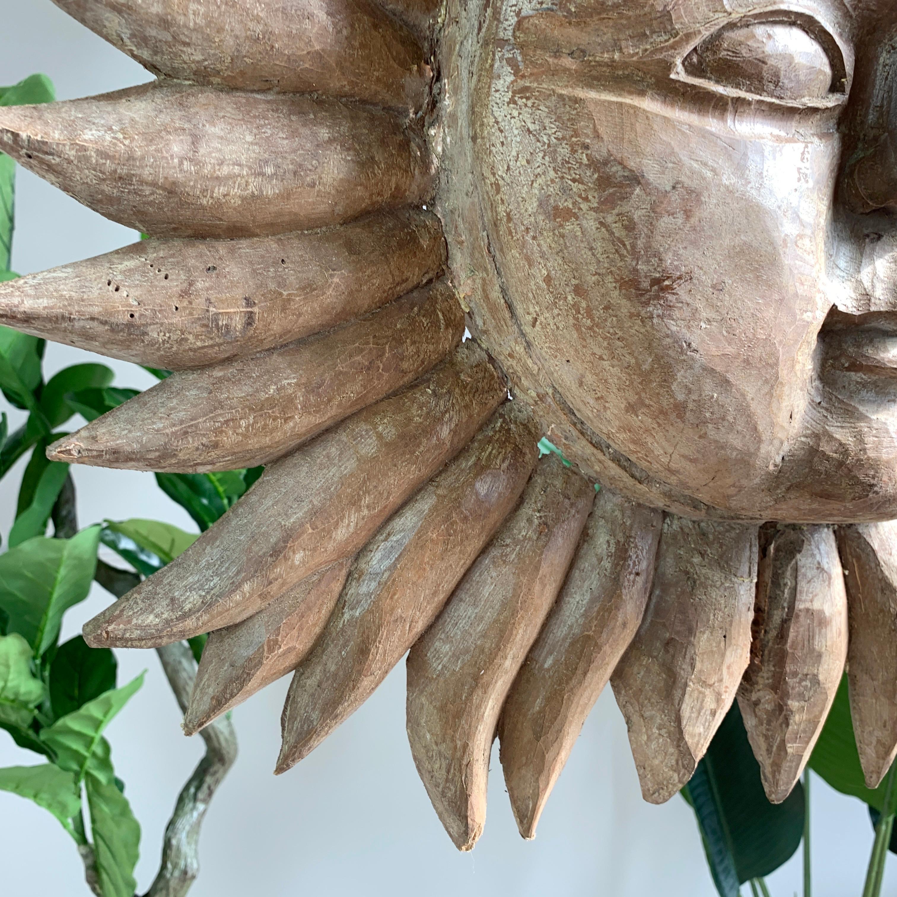 19th Century Double Sided Carved Wooden Sun In Good Condition For Sale In Hastings, GB