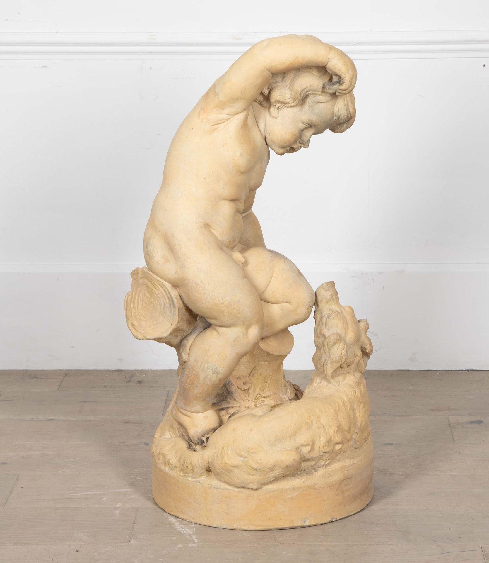 Doulton & Co Terrakotta-Figurenstatue eines Jungen, der einen Hund füttert, aus dem 19. Jahrhundert (Englisch) im Angebot