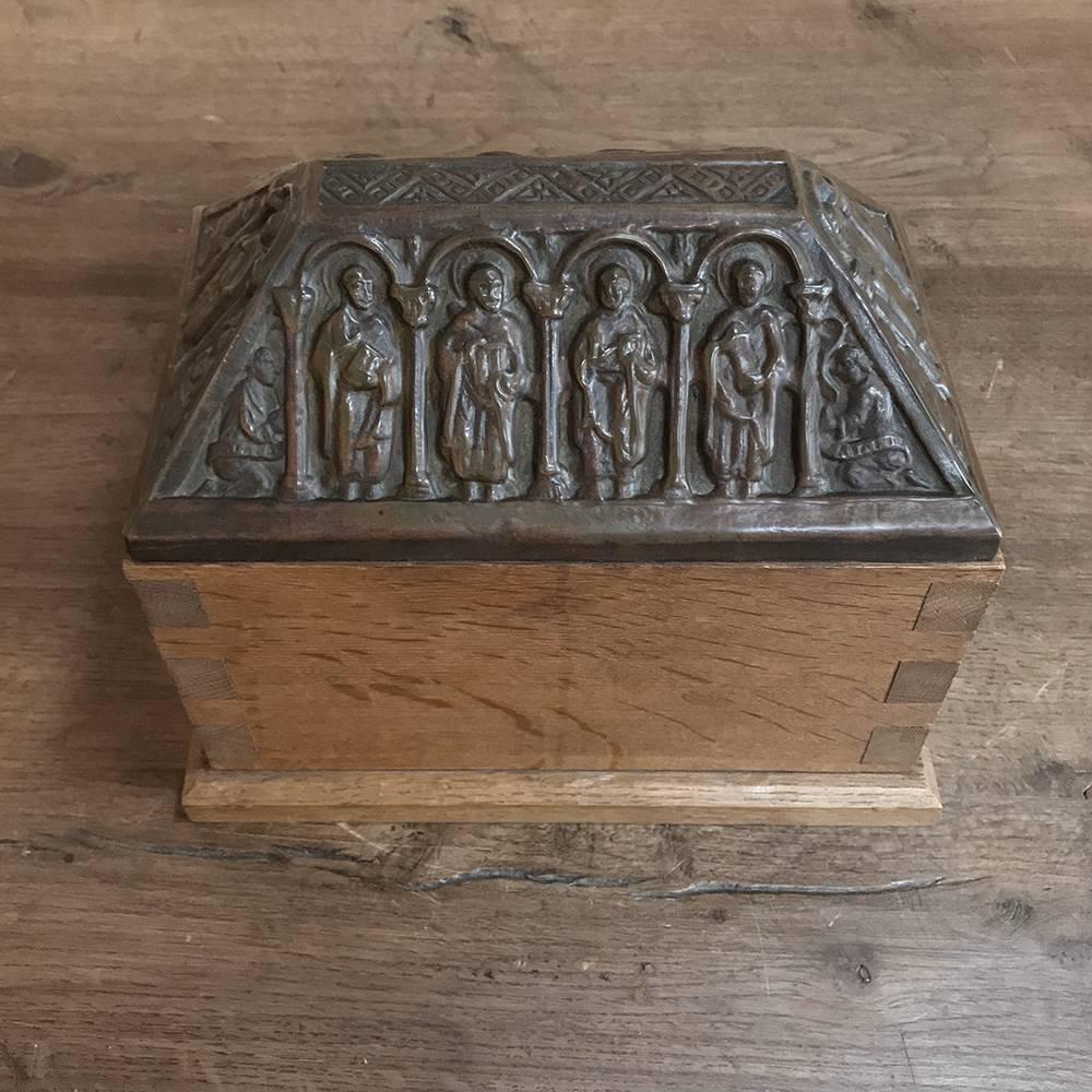 French 19th Century Dovetailed Wood Box with Pyrimidal Cast Brass Lid