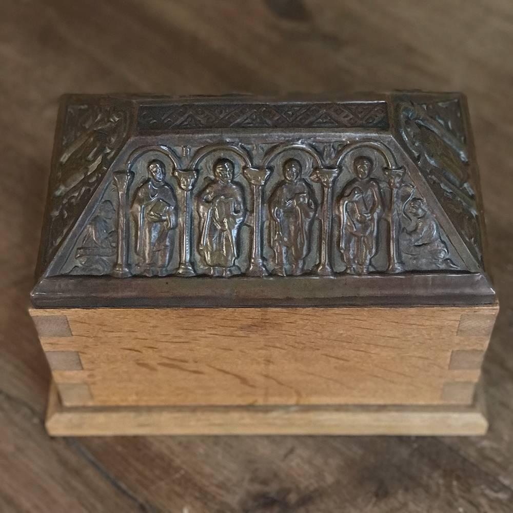 19th Century Dovetailed Wood Box with Pyrimidal Cast Brass Lid 3