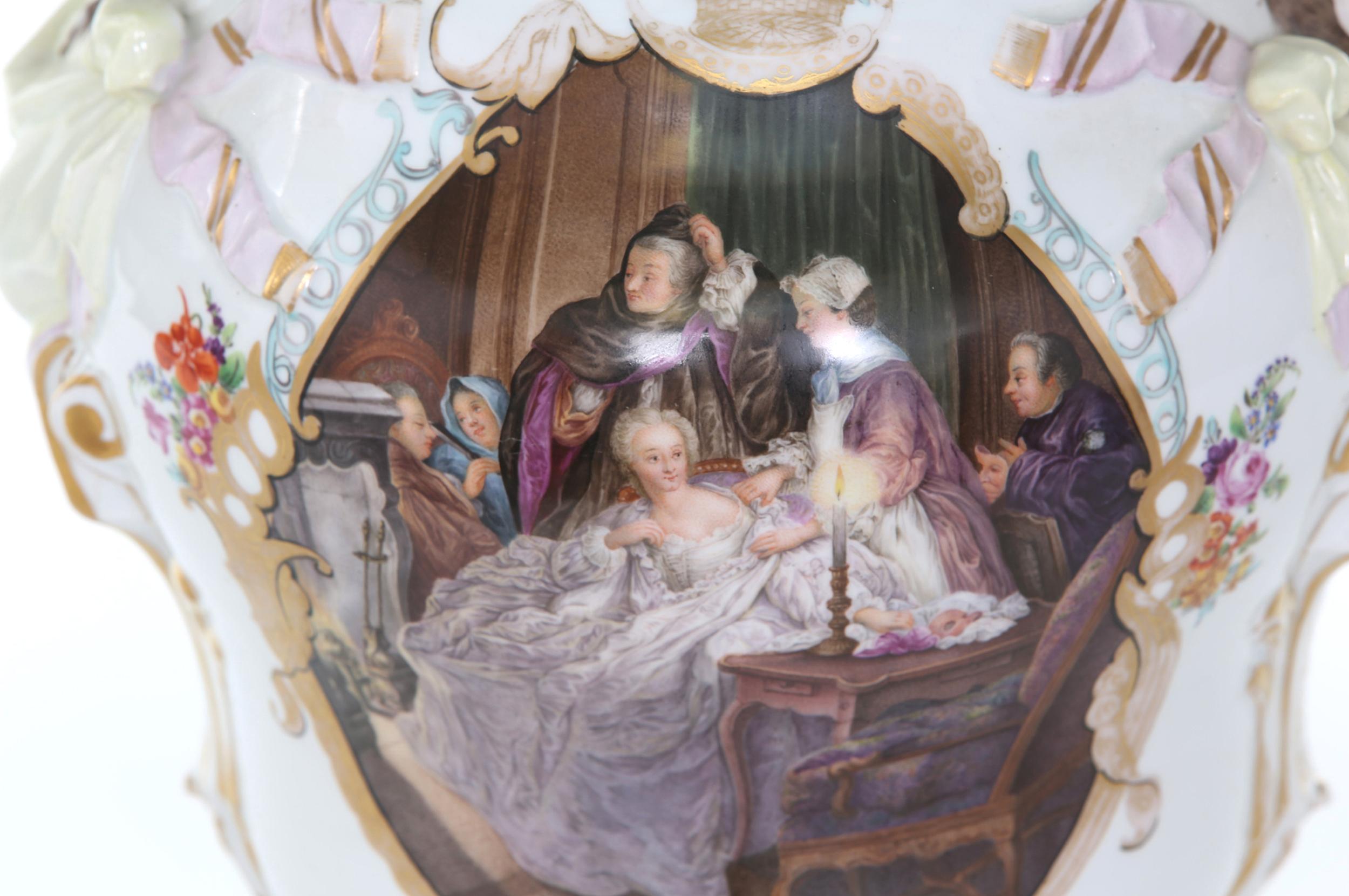Urna decorativa in porcellana di Dresden del XIX secolo in vendita 1