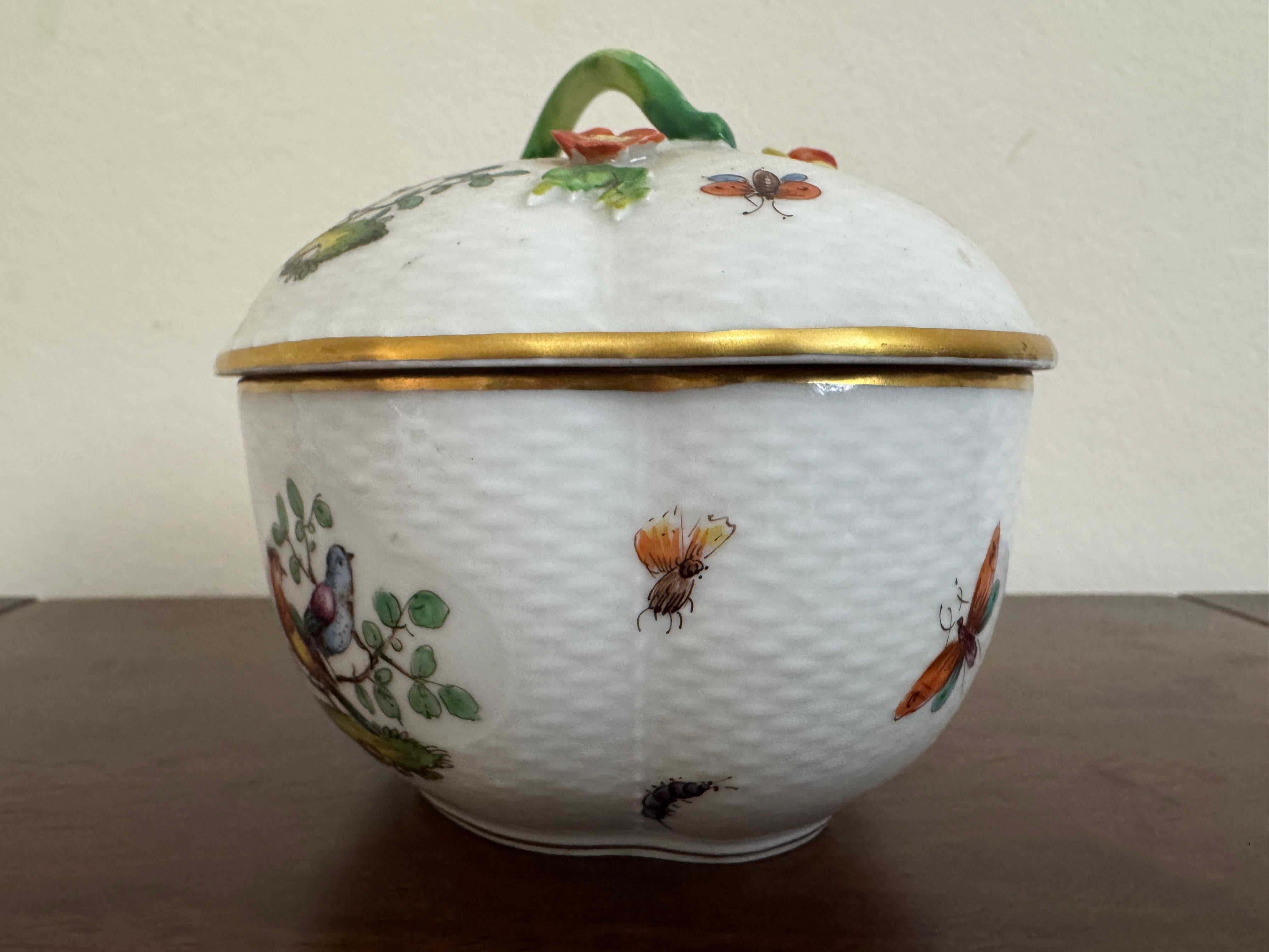 Cuenco con tapa para popurrí de porcelana de Dresden del siglo XIX en Bueno estado para la venta en Basildon, GB