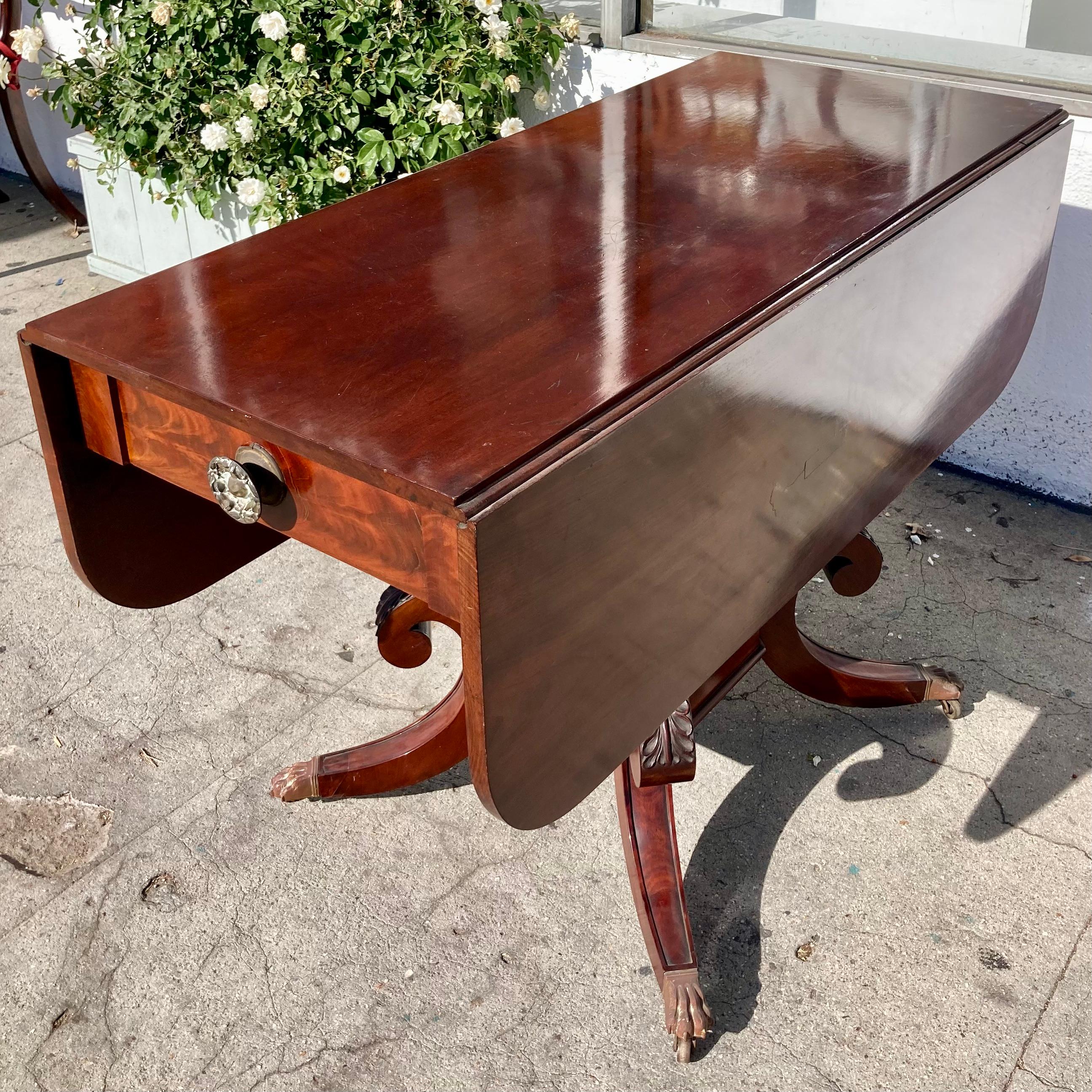19th Century Drop Down Regency Breakfast Table In Good Condition For Sale In Los Angeles, CA