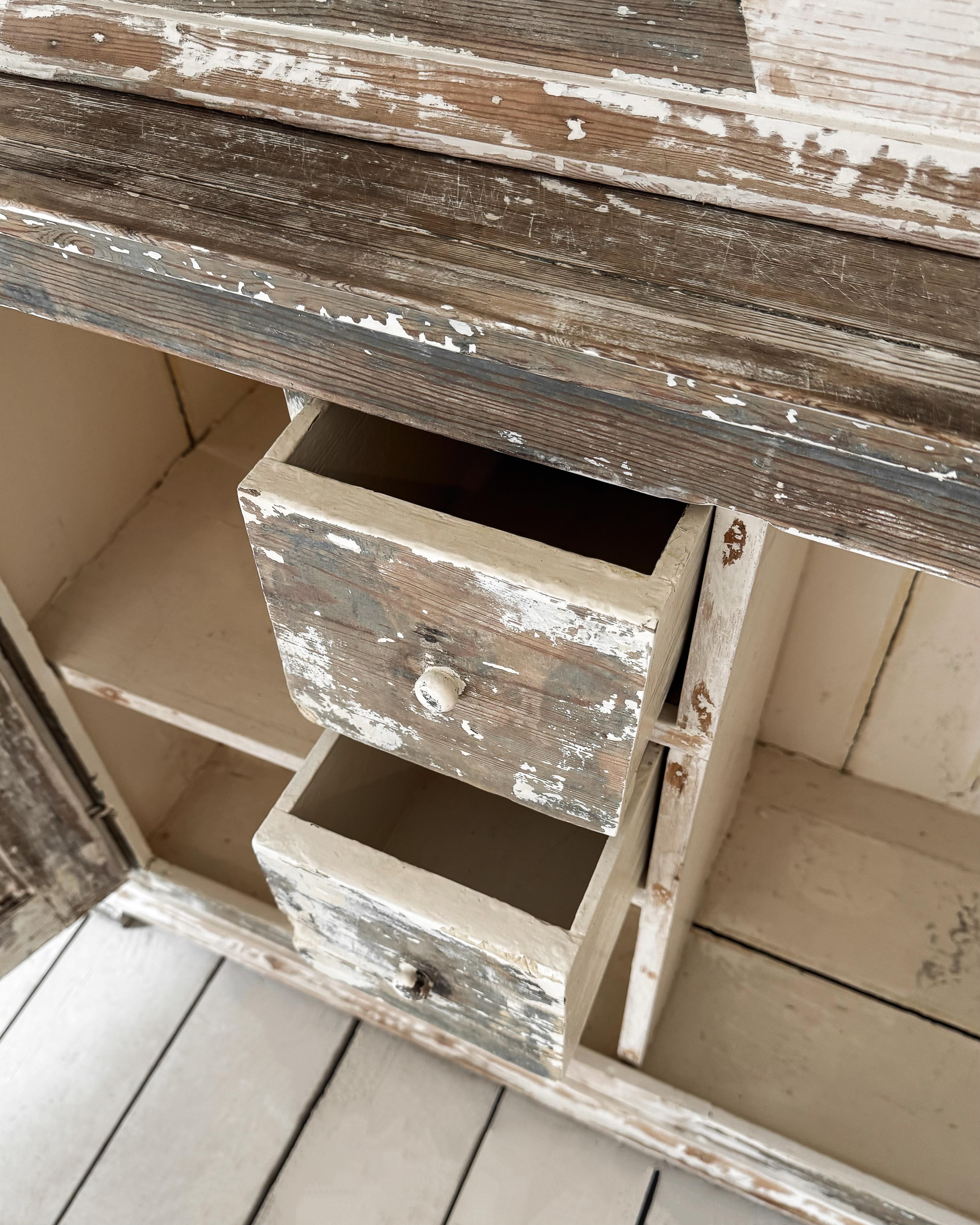 Credenza svedese a secco del XIX secolo in vendita 14