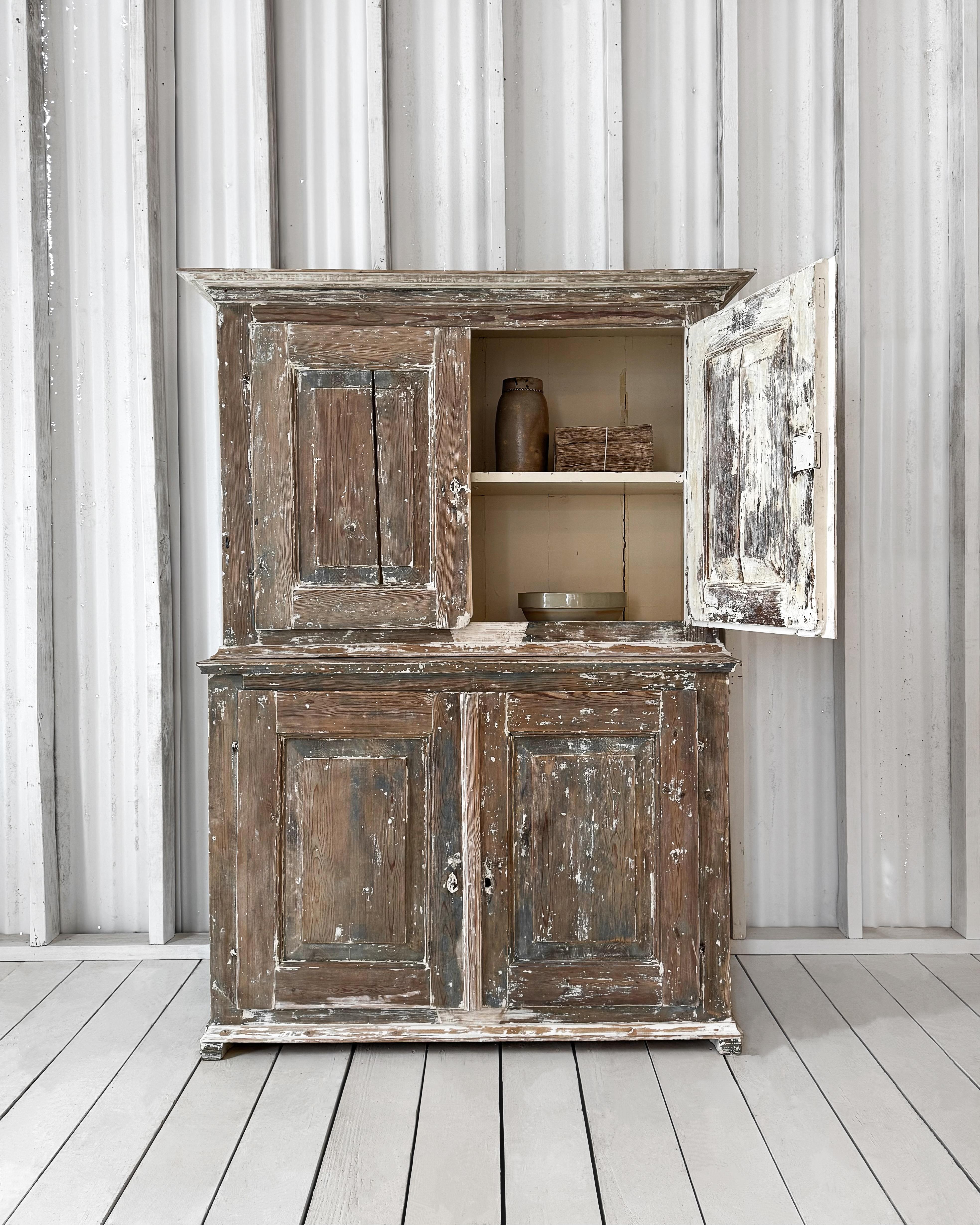 Svedese Credenza svedese a secco del XIX secolo in vendita