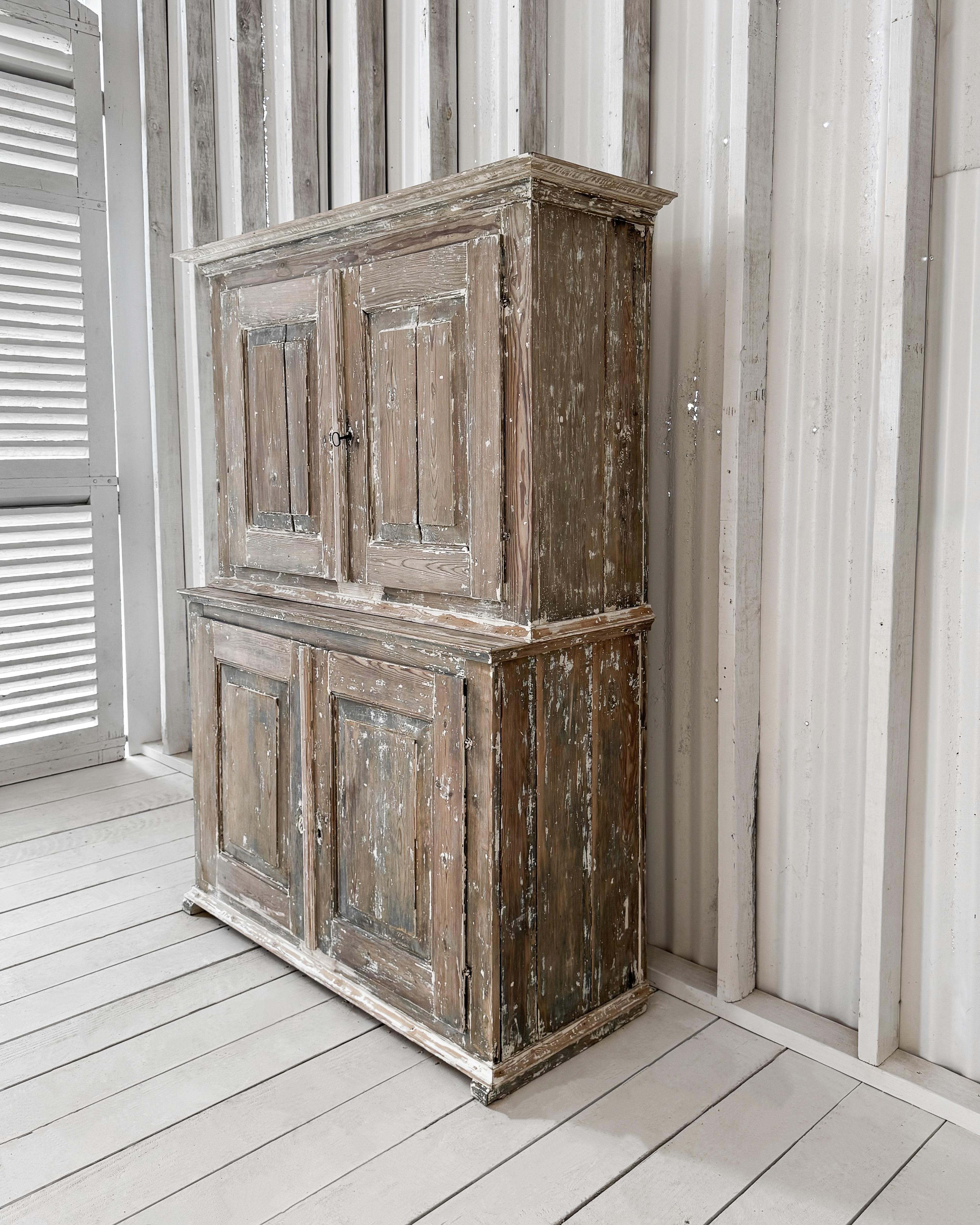 Legno Credenza svedese a secco del XIX secolo in vendita
