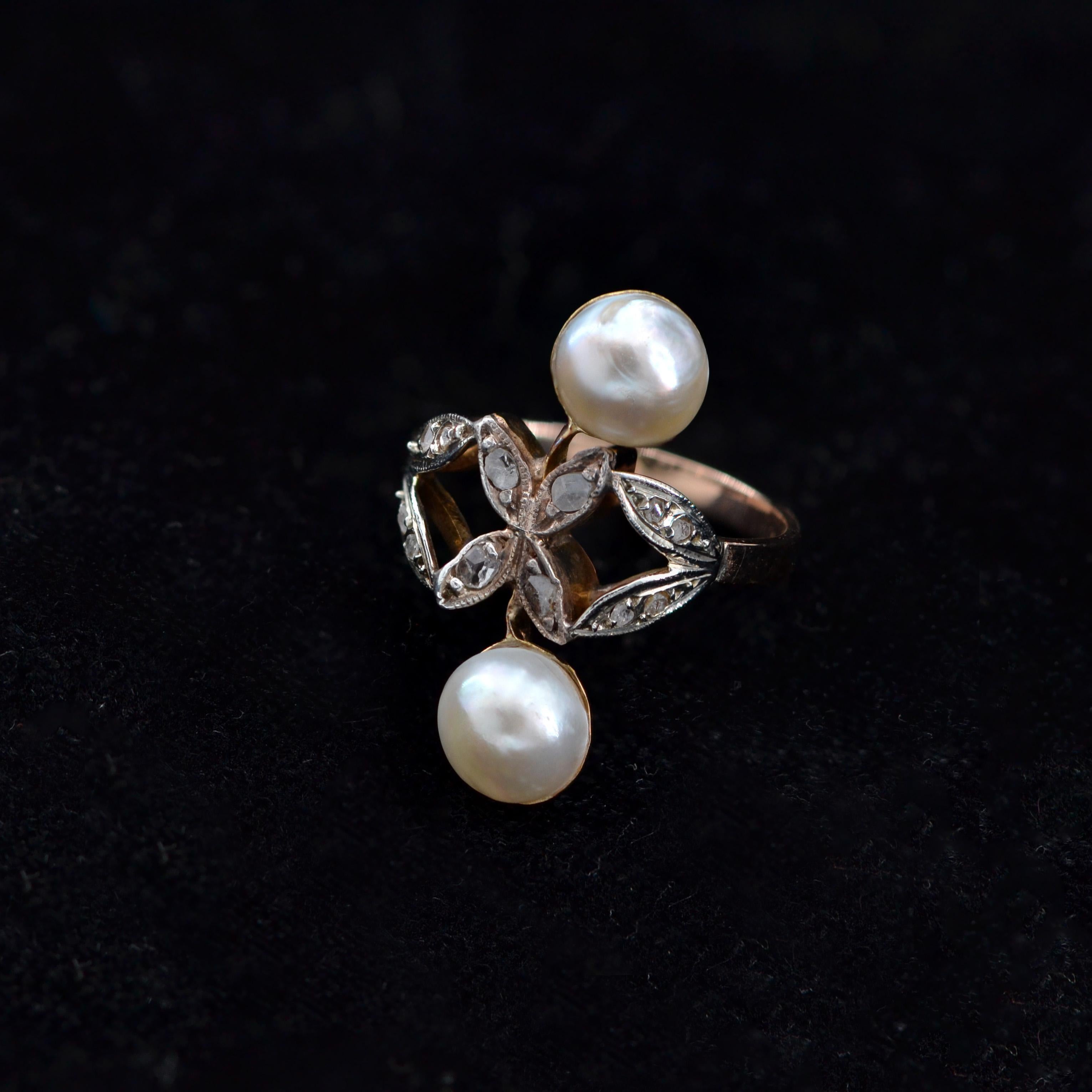 Bague 19ème siècle Duo de perles Mabé Diamants Or Rose 18 Karat Bon état - En vente à Poitiers, FR