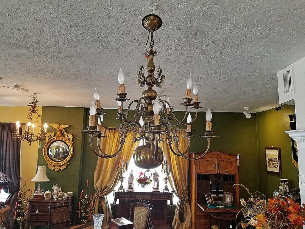 19th Century Dutch Baroque 2-Tier 12-Branch Brass Chandelier 1