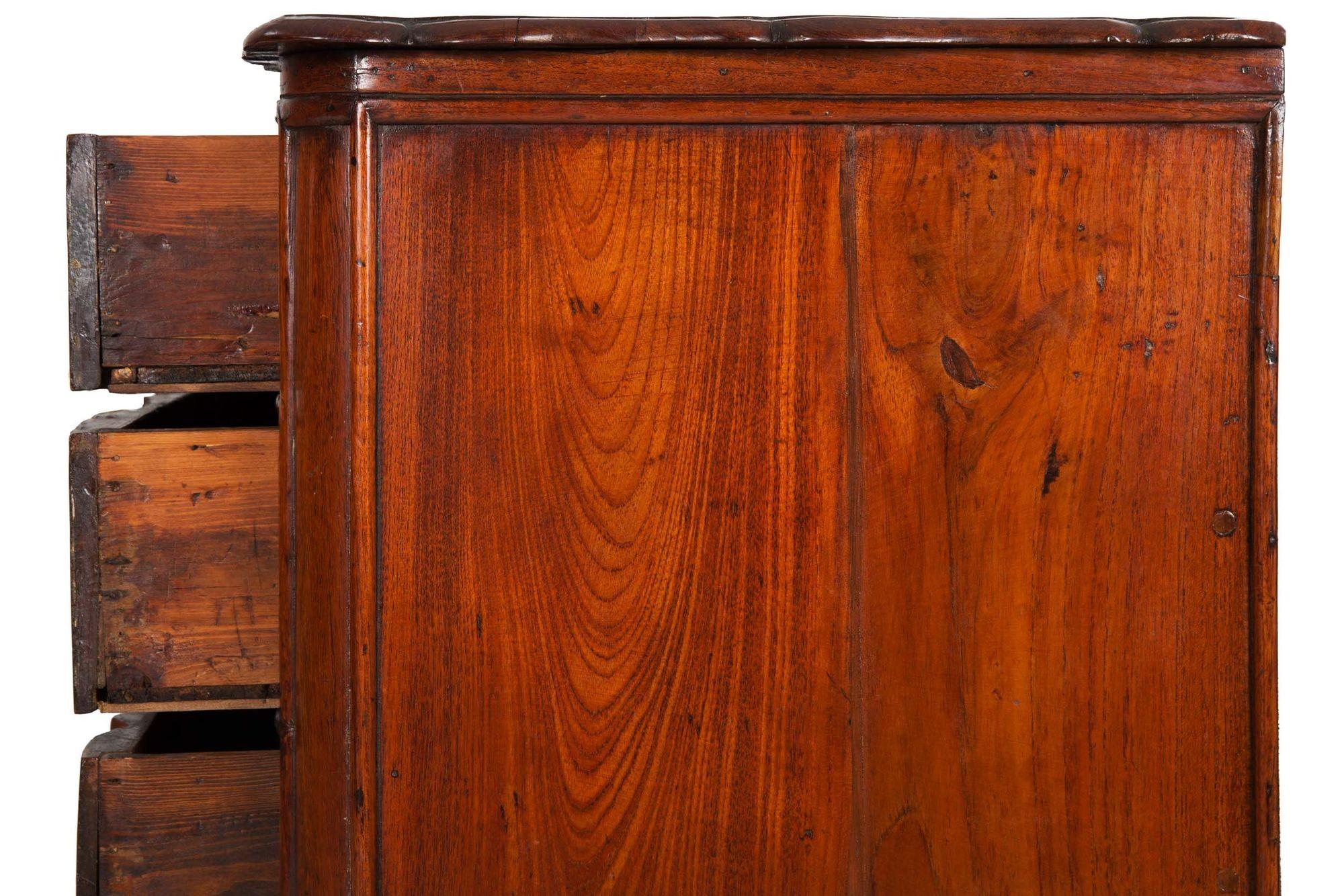19th Century Dutch Baroque Style Oak Chest of Drawers For Sale 8