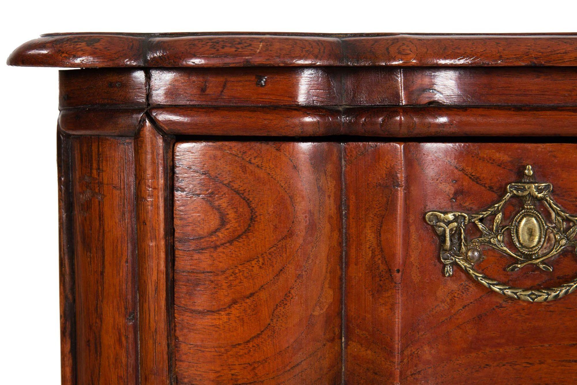19th Century Dutch Baroque Style Oak Chest of Drawers For Sale 15