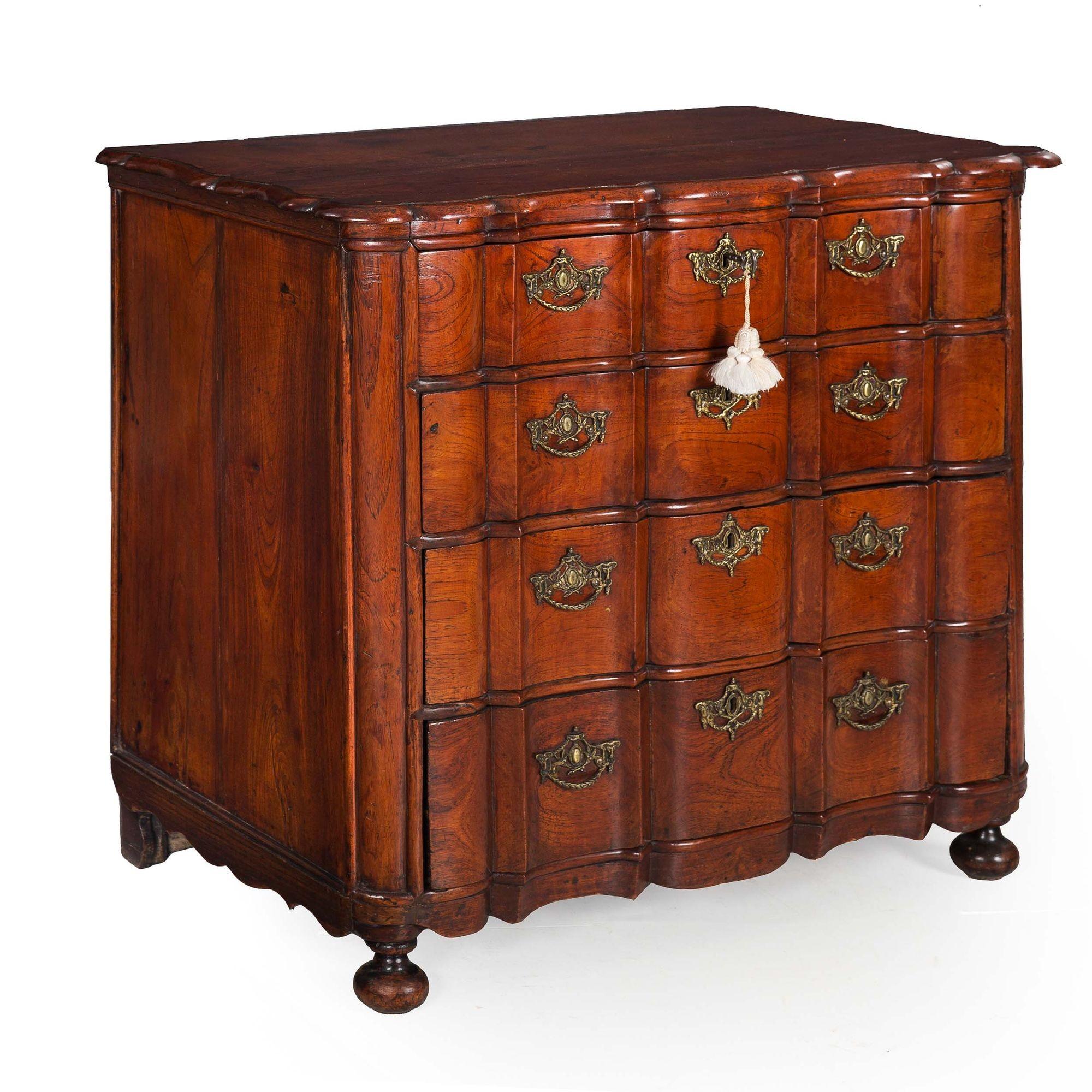 DUTCH BAROQUE REVIVAL CHEST OF DRAWERS
Circa 19th century
Item # 209PFT16A 

A very attractive Dutch chest of drawers in the Baroque taste, it is a product of the 19th century with early and probably original cast brasses. All surfaces have a