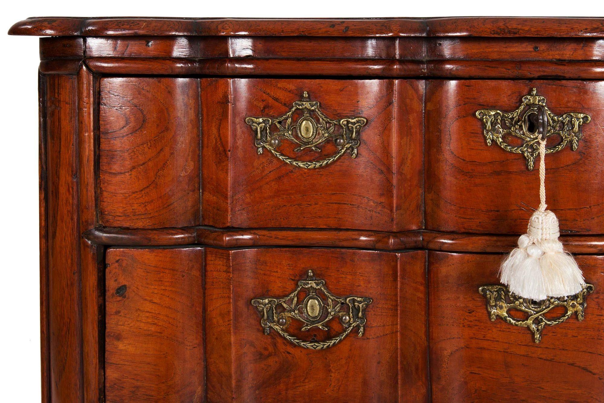 19th Century Dutch Baroque Style Oak Chest of Drawers For Sale 4