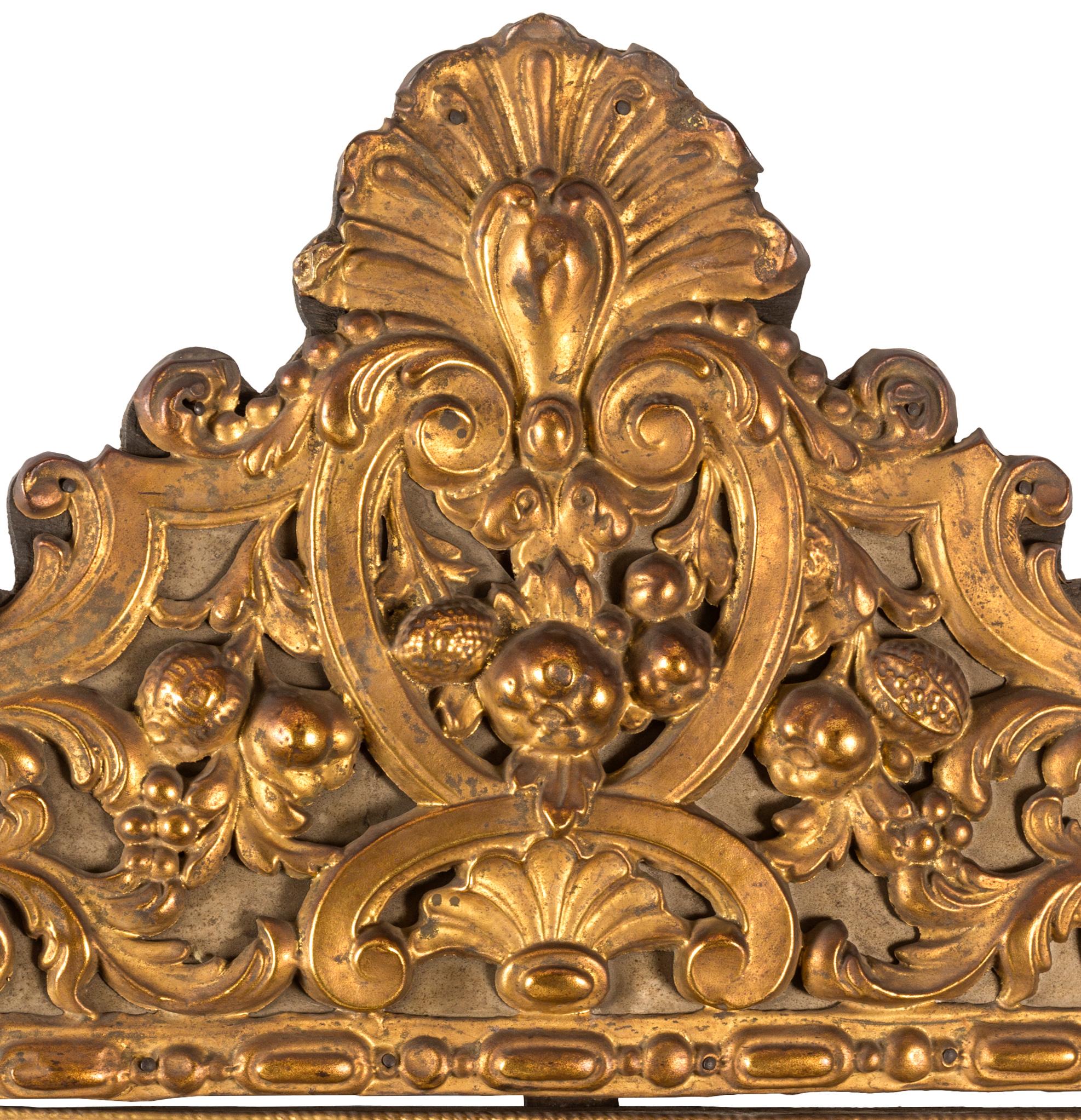 19th Century Dutch Baroque Style Repoussé Metal-Framed Mirror In Good Condition For Sale In Madrid, ES