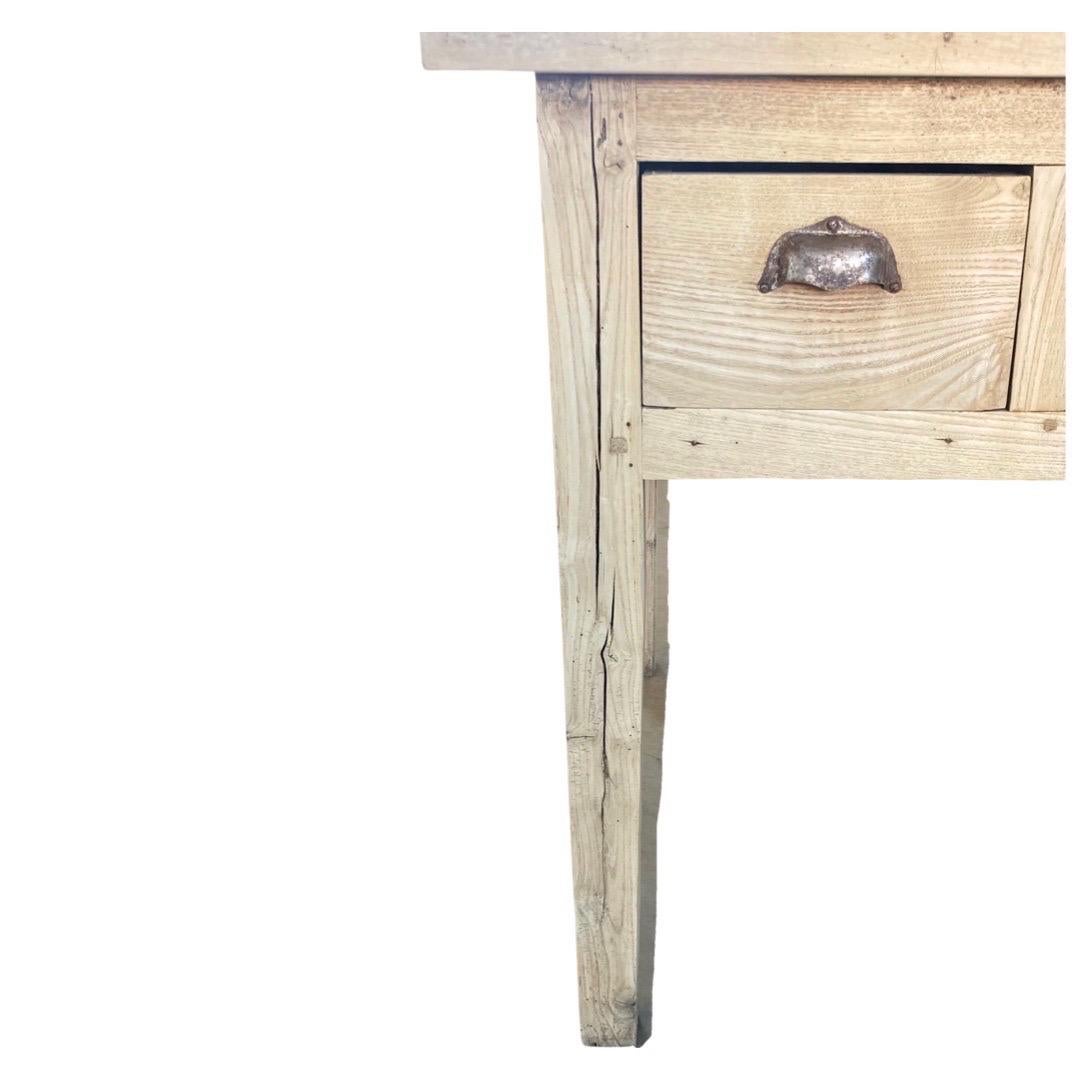Table de cuisine/table de boucherie hollandaise du 19ème siècle en cerisier blanchi Bon état - En vente à Carmine, TX