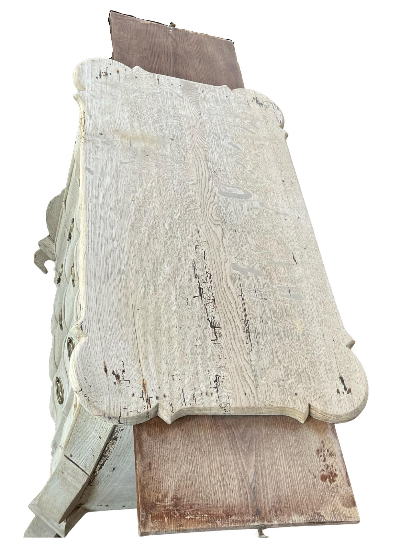 Comò / Cassettiera in rovere sbiancato olandese del XIX secolo In condizioni buone in vendita a Carmine, TX