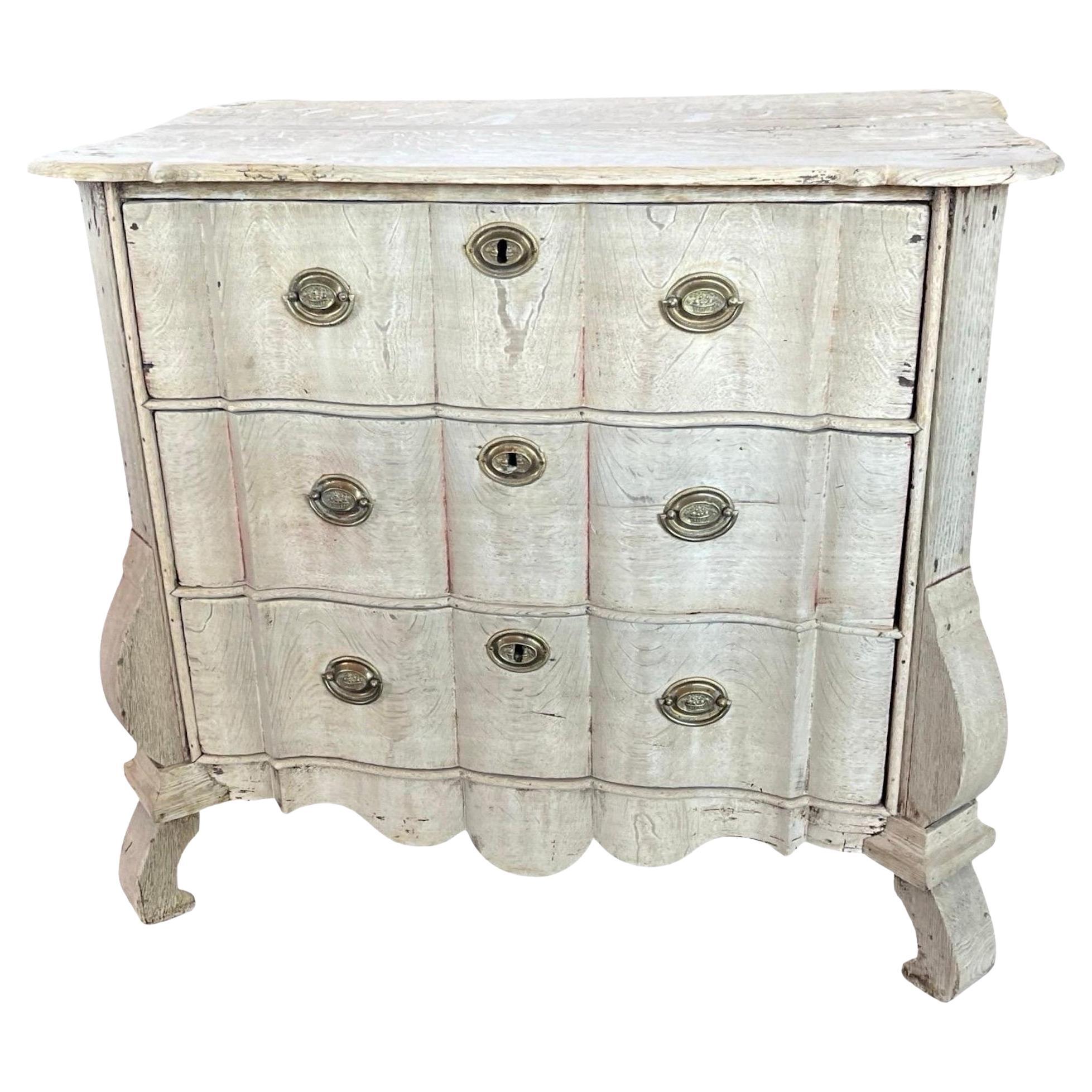 Comò / Cassettiera in rovere sbiancato olandese del XIX secolo
