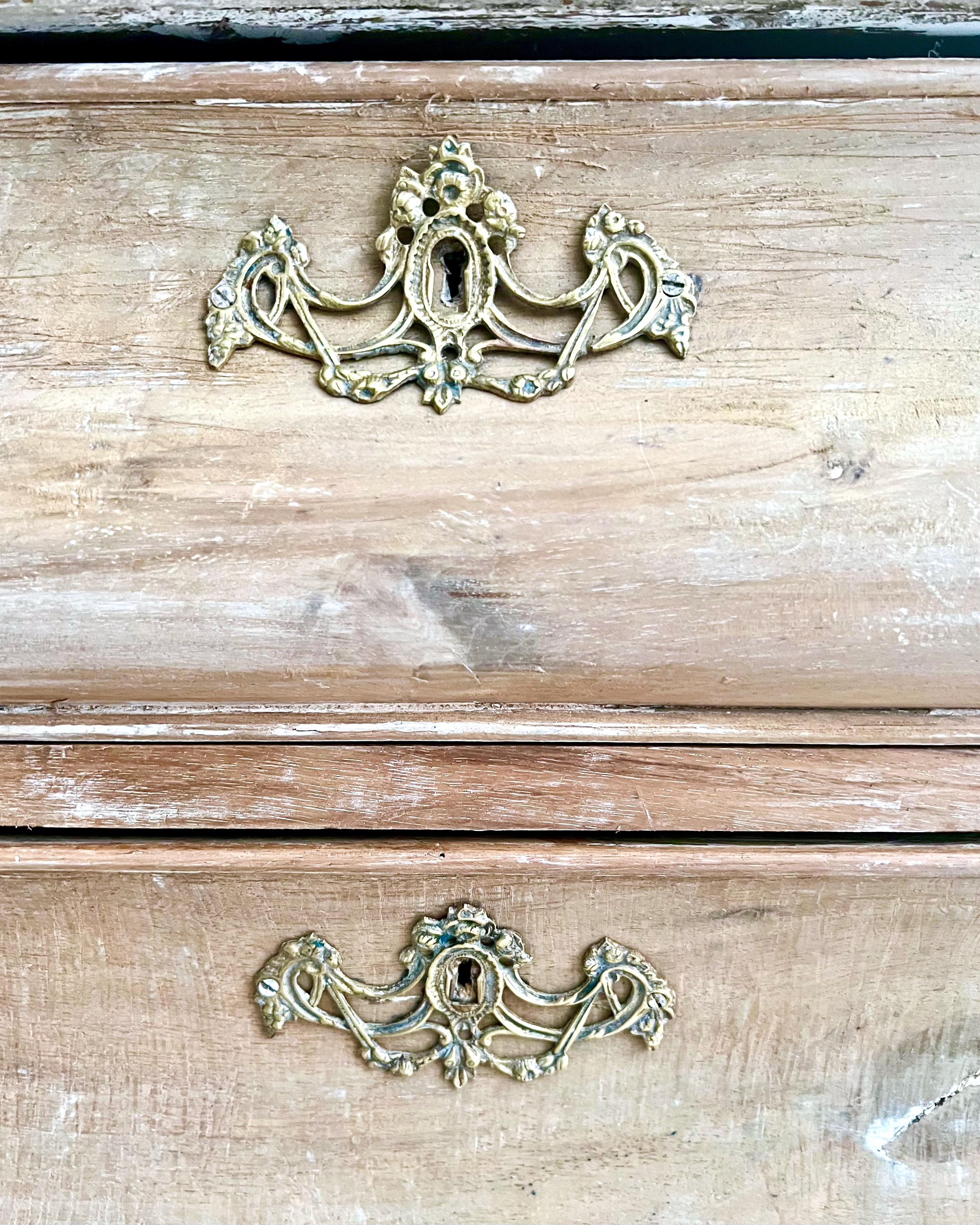19th Century Dutch Bombe Commode 6