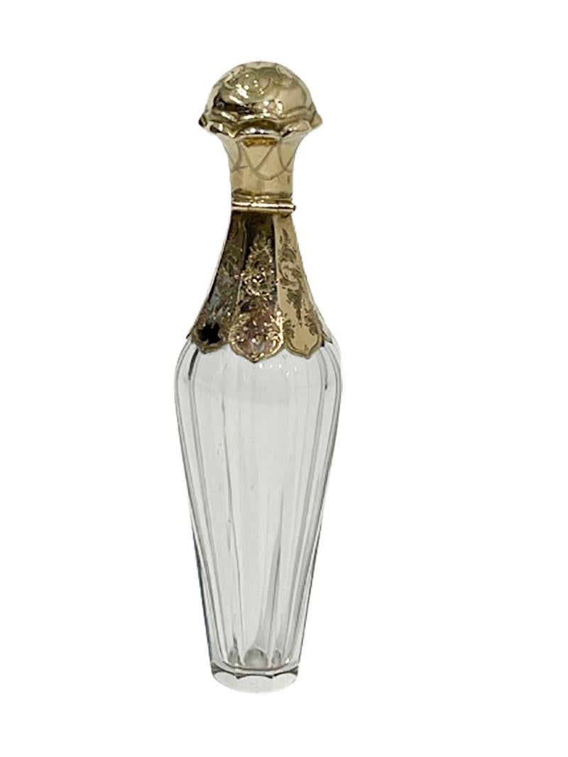 Néerlandais Flacon de senteur ou de parfum hollandais du 19e siècle en cristal et or dans un coffret en vente