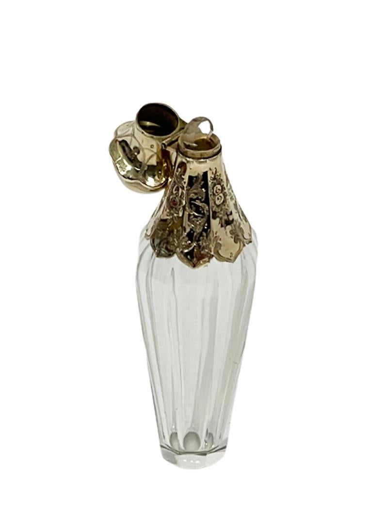 Or Flacon de senteur ou de parfum hollandais du 19e siècle en cristal et or dans un coffret en vente