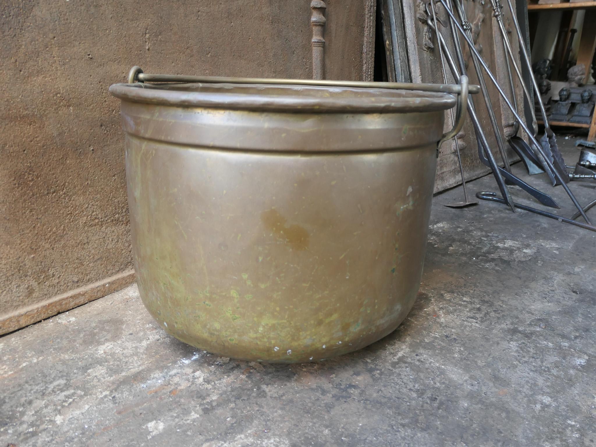 Cesto per legna da ardere in ottone olandese del XIX secolo, periodo vittoriano in vendita 2