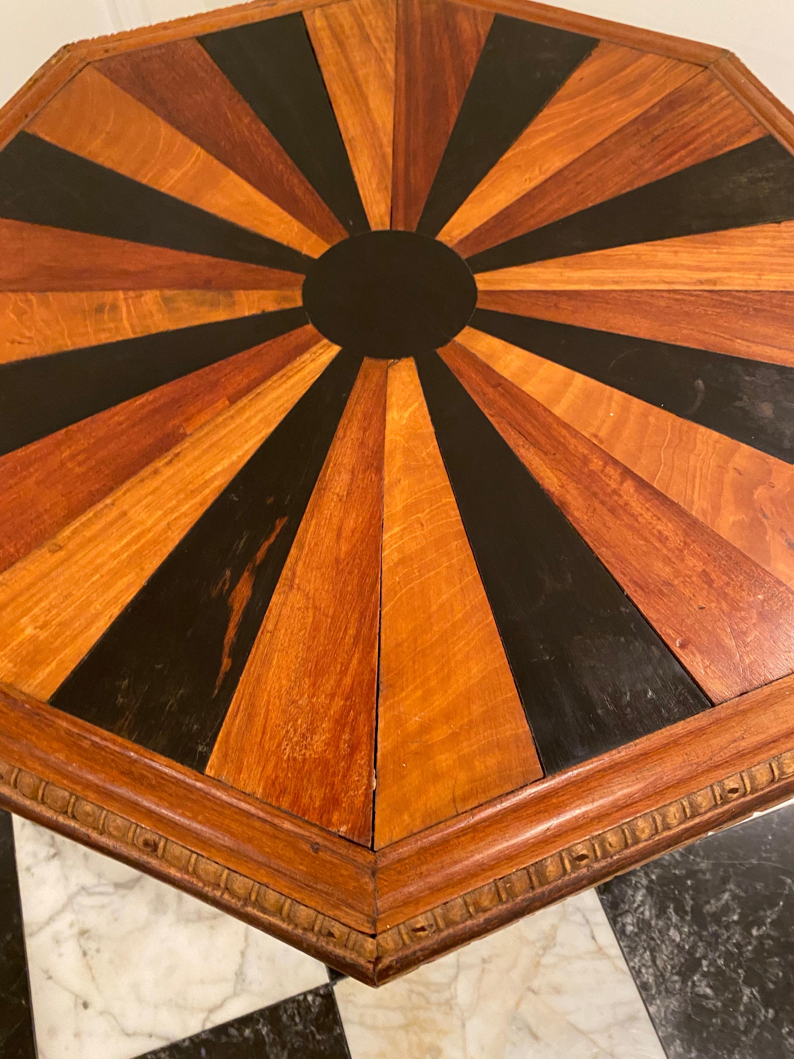 Mesa de Especimenes Ceilanesa Holandesa del Siglo XIX en Bueno estado para la venta en Southampton, NY