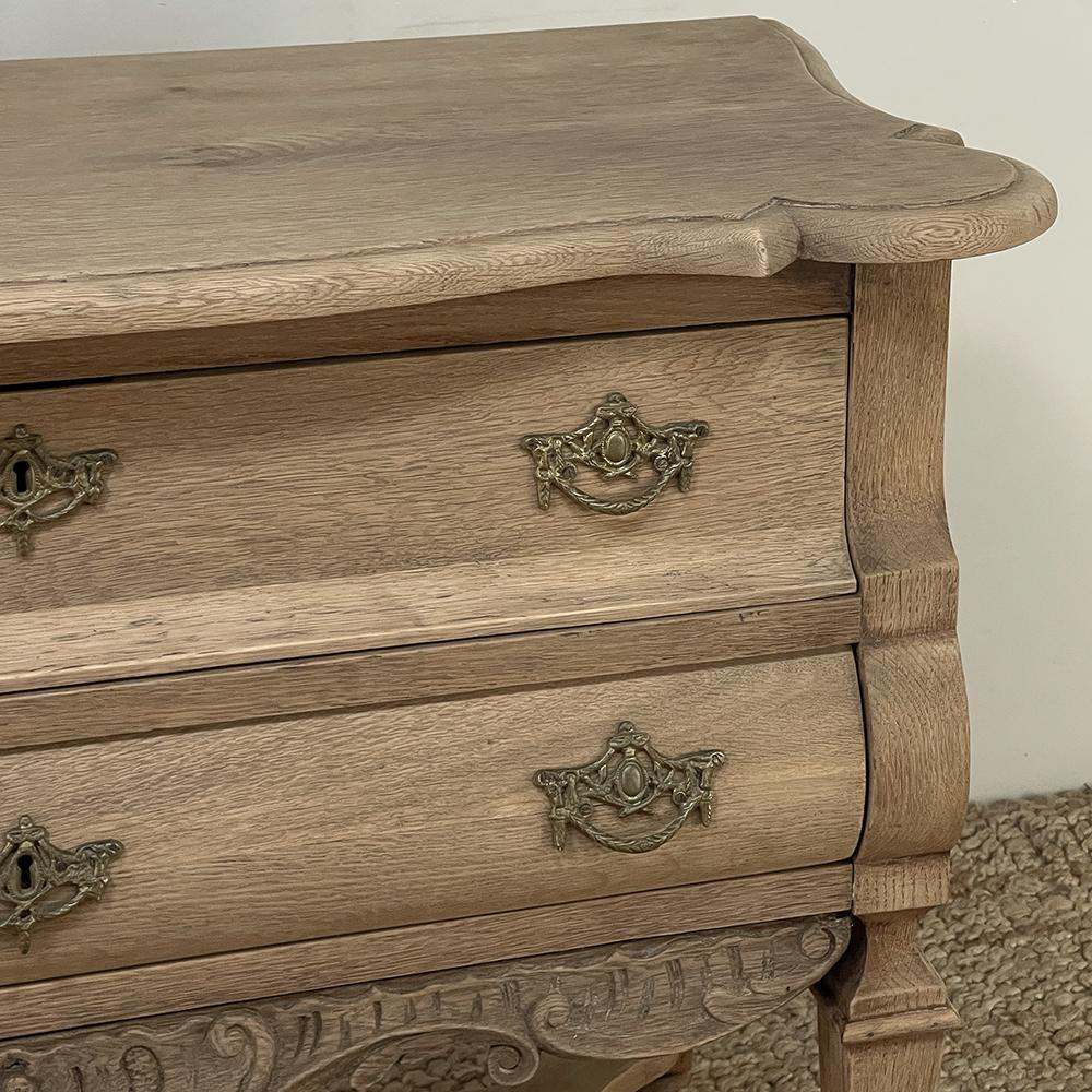 19th Century Dutch Chest of Drawers in Stripped Oak For Sale 6