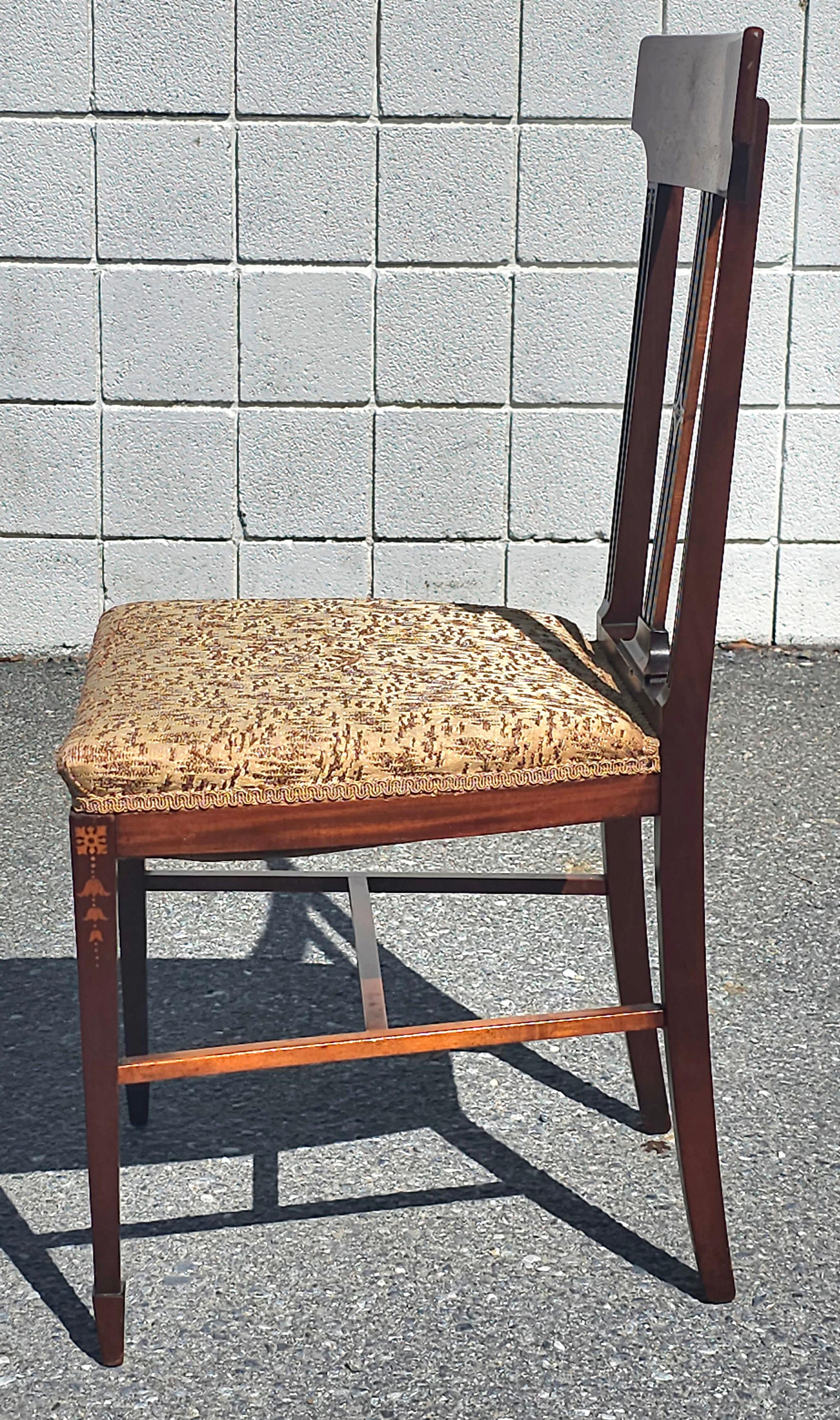 Holländischer Kolonialstuhl aus Mahagoni mit Intarsien aus dem 19.  im Zustand „Gut“ im Angebot in Germantown, MD