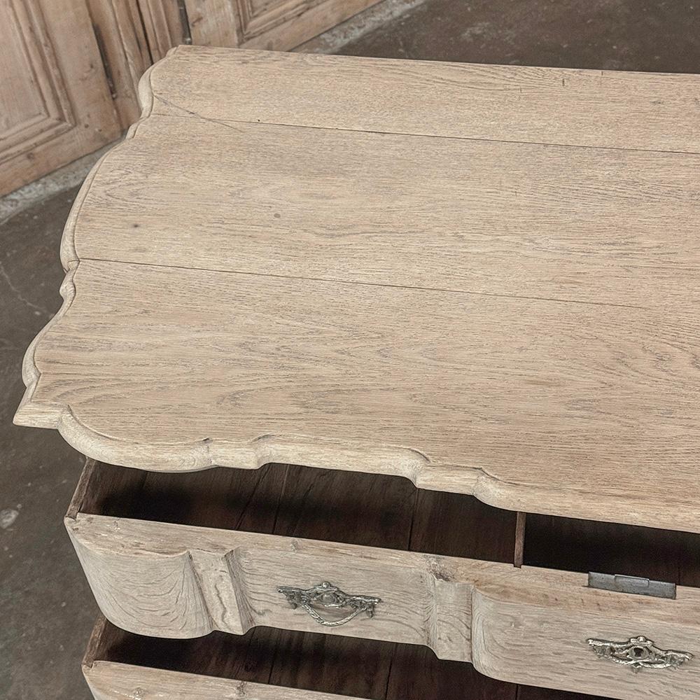 Commode à rayures du 19e siècle de style colonial hollandais en vente 7