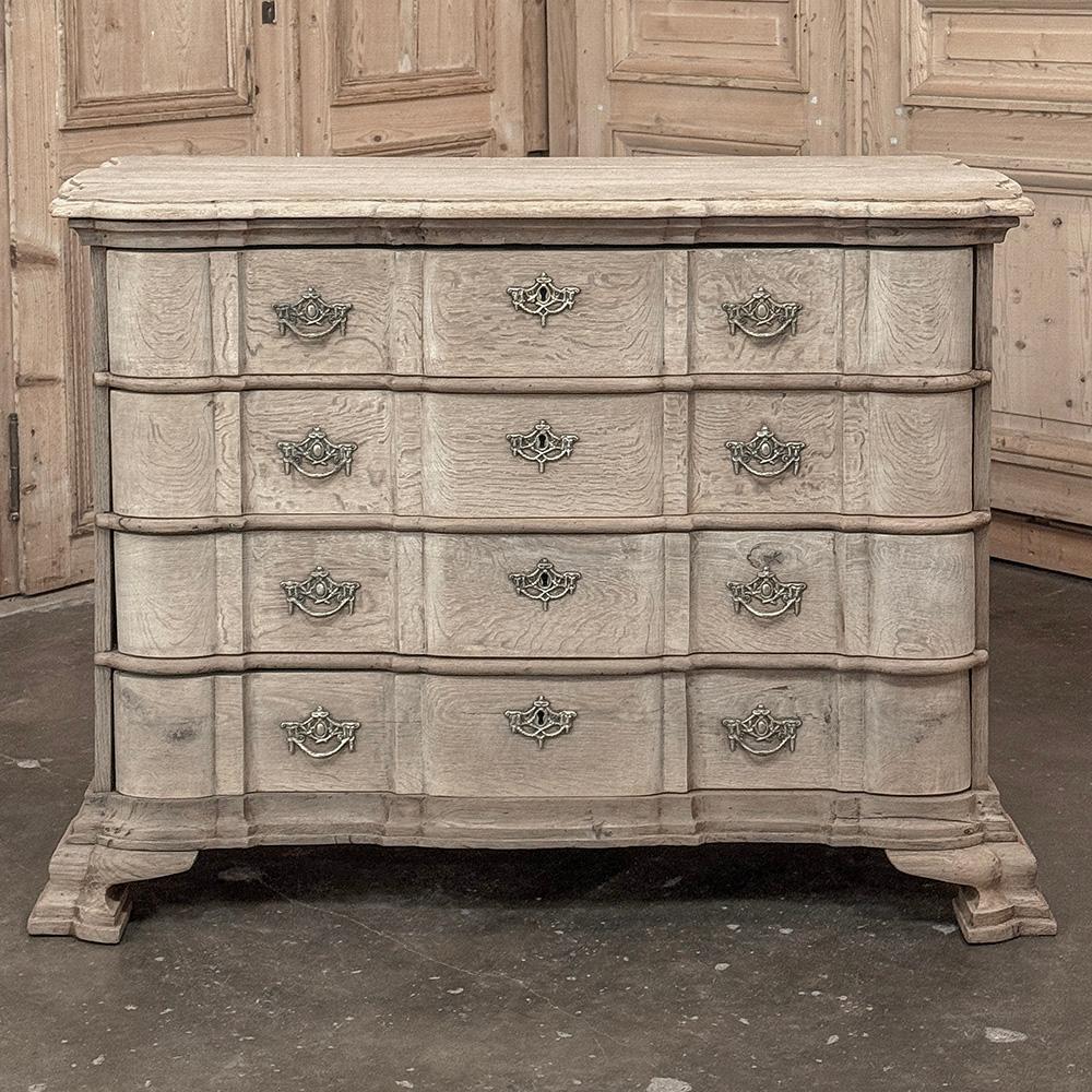 Néerlandais Commode à rayures du 19e siècle de style colonial hollandais en vente