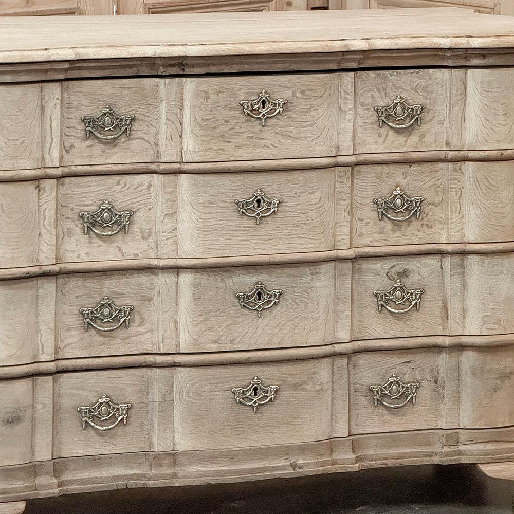 Fin du XIXe siècle Commode à rayures du 19e siècle de style colonial hollandais en vente