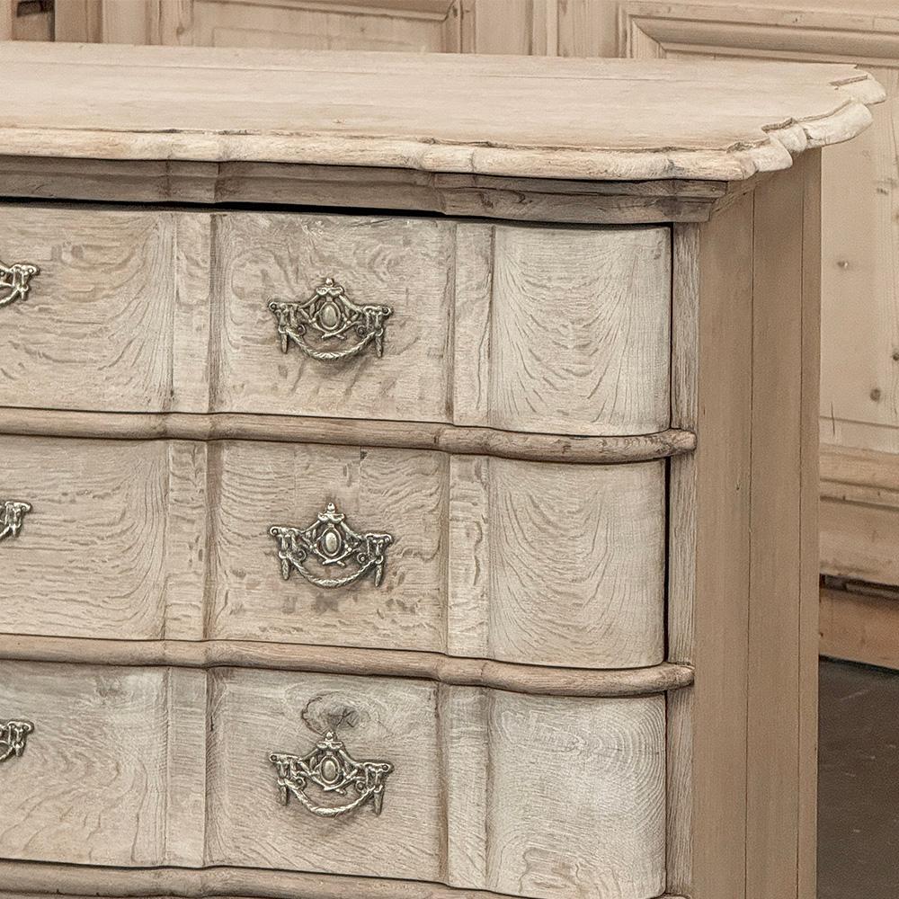 Bronze Commode à rayures du 19e siècle de style colonial hollandais en vente