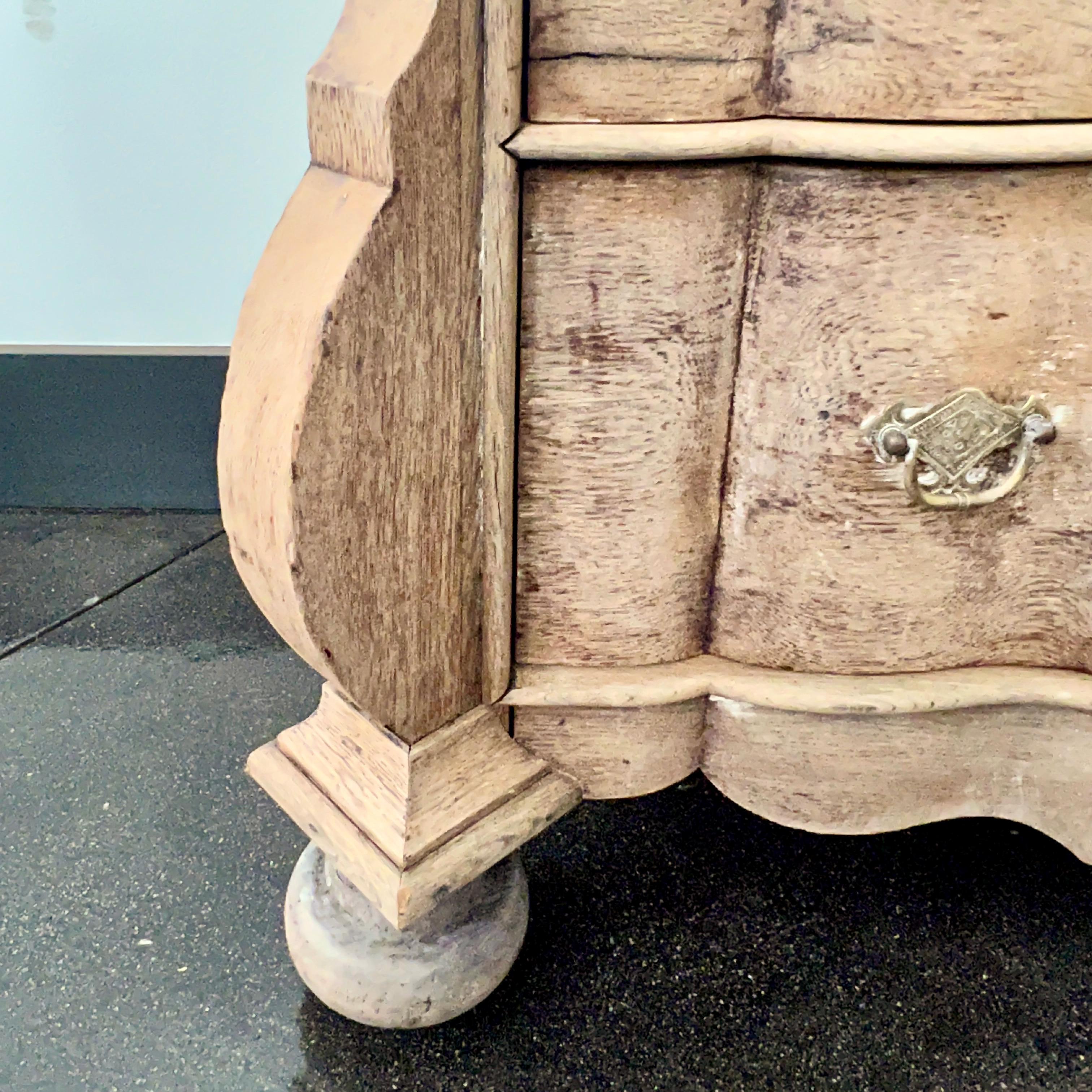 19th Century Dutch Commode For Sale 7