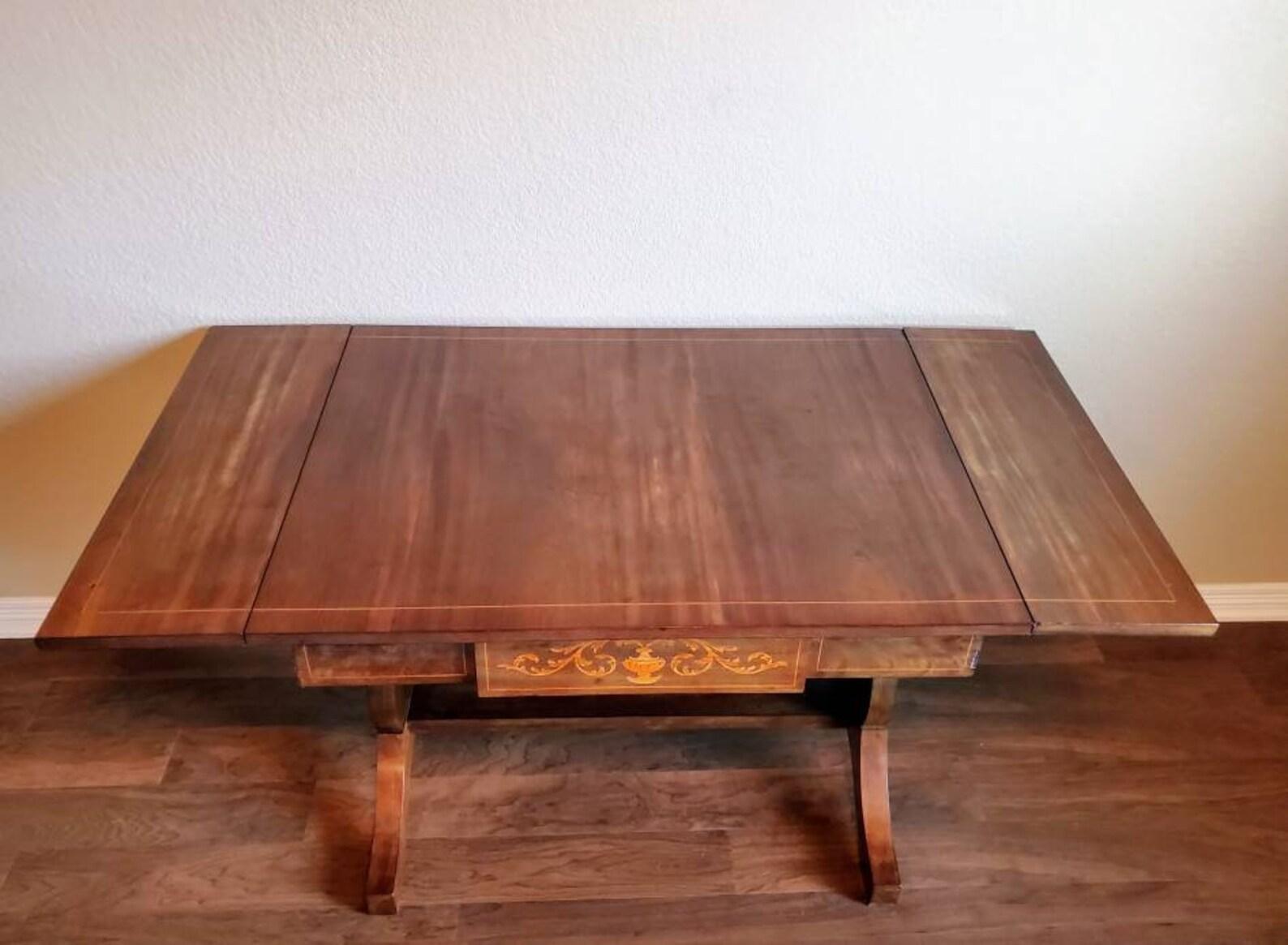 19th Century Dutch Continental Rosewood Marquetry Drop-Leaf Table In Fair Condition For Sale In Forney, TX