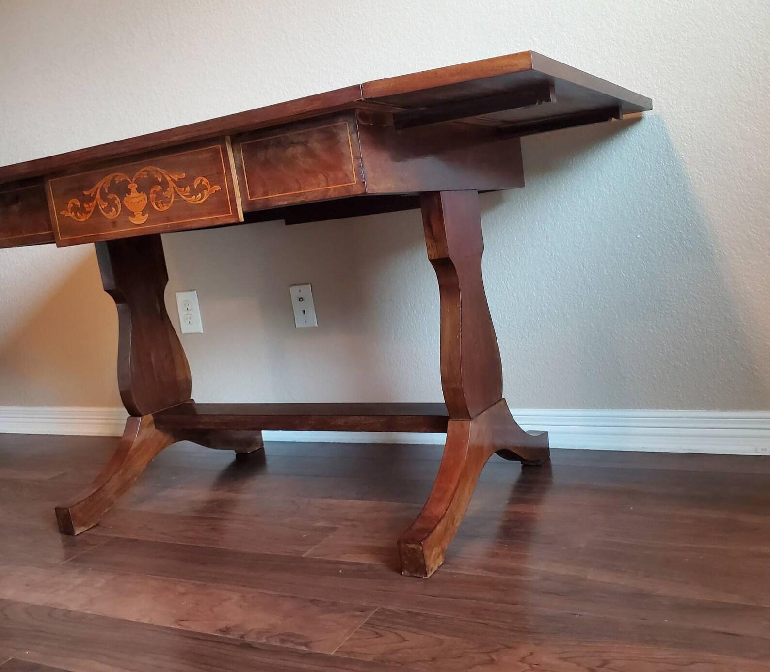 19th Century Dutch Continental Rosewood Marquetry Drop-Leaf Table For Sale 4